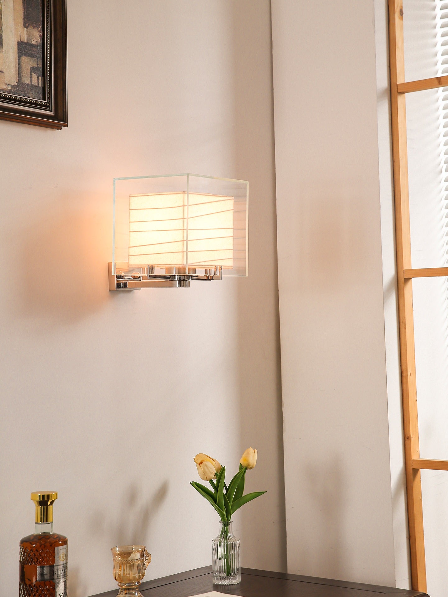 Modern Square Glass Wall Sconce - 02 01-source-scene-1