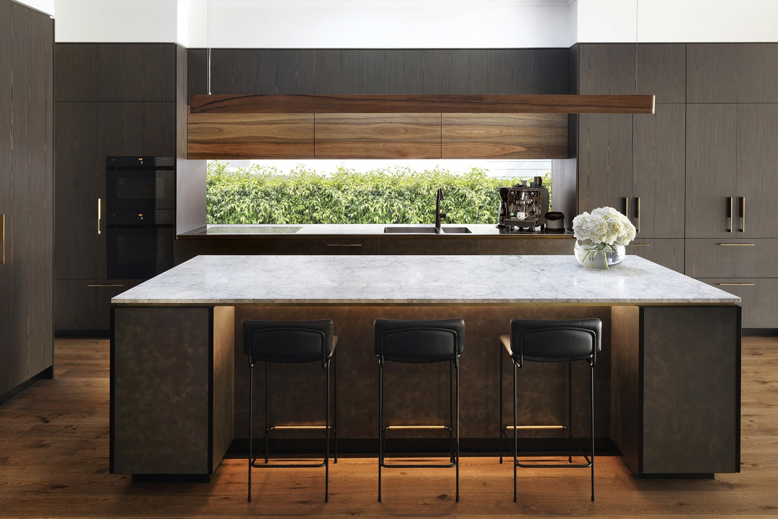 Modern Wood Linear LED Pendant Light - 13 02-source-office-linear-pendant-scene
