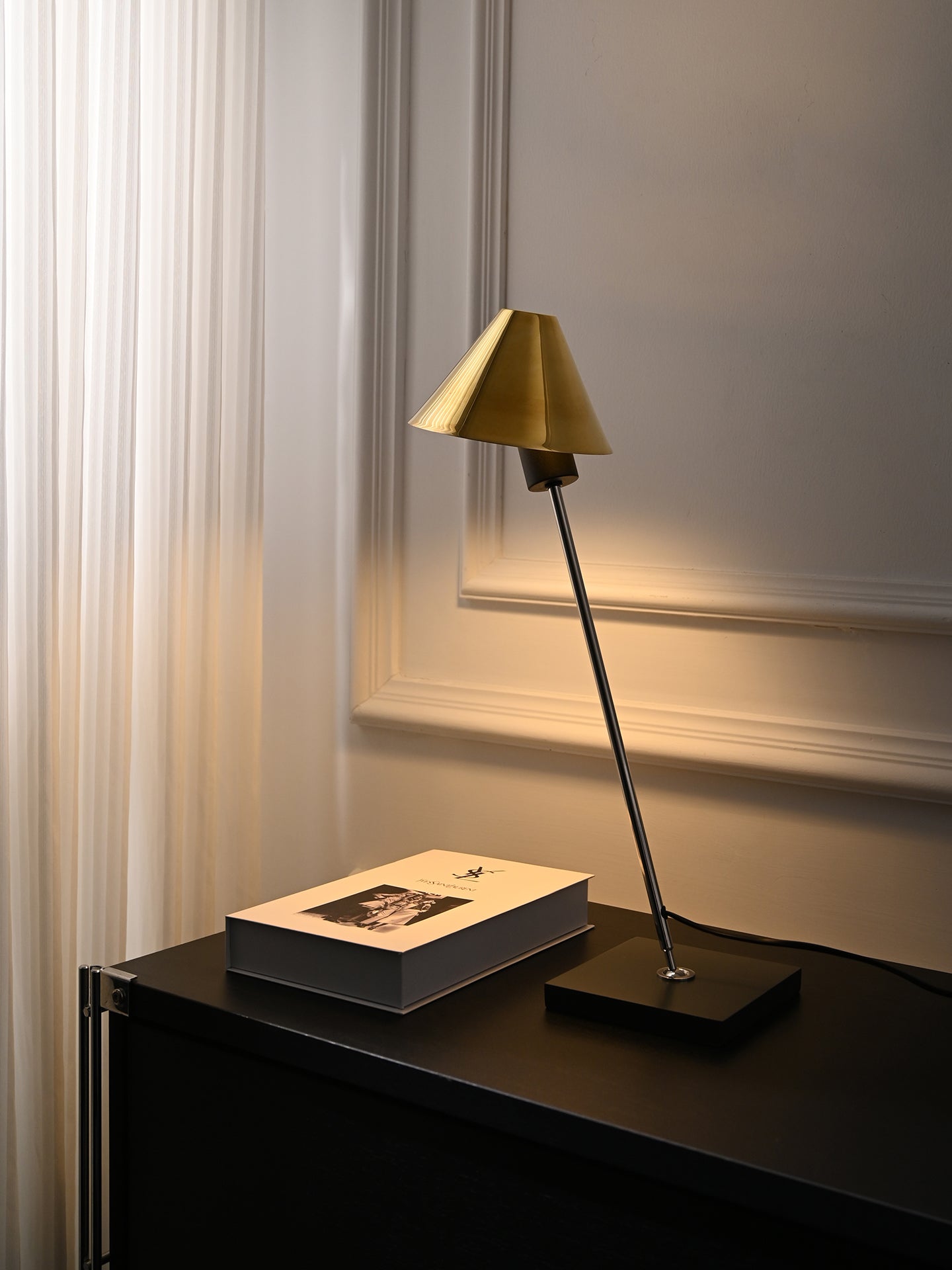 Modern Adjustable Cone Table Lamp - 13 02-source-scene-2