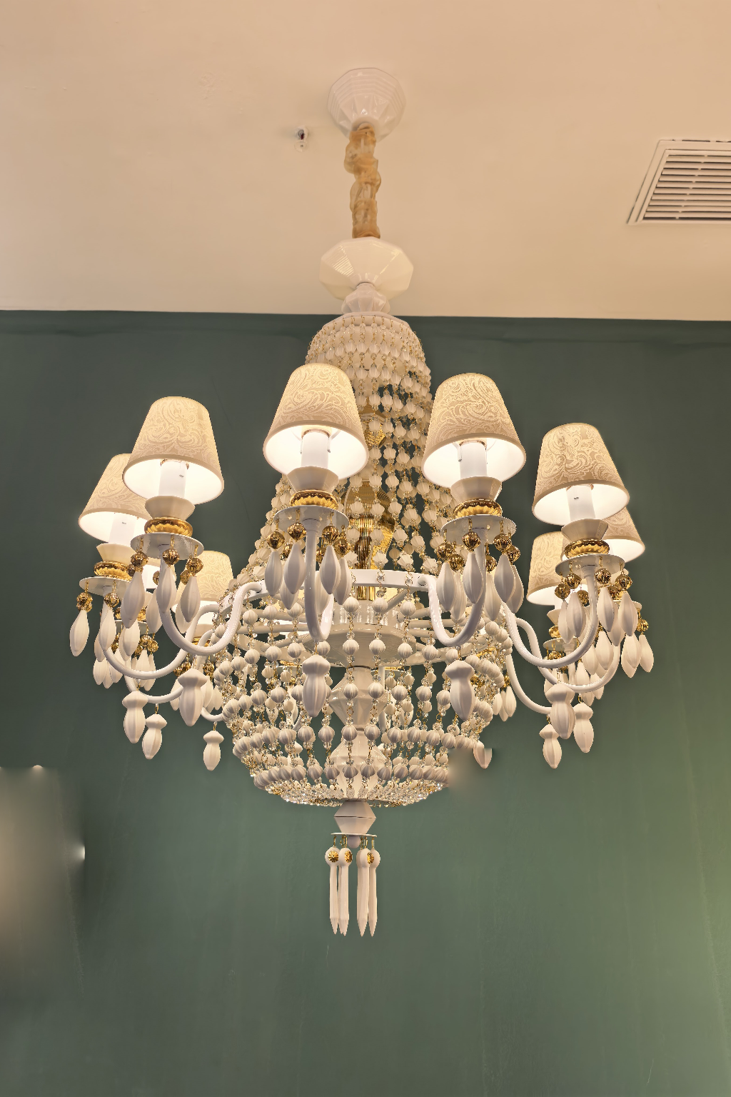 Ivorelle 12-light chandelier – real showroom product view