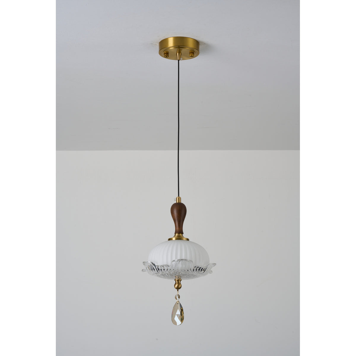 Supplier real photograph of Valloren Pendant A complete front view unlit