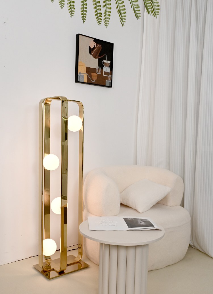 Modern Champagne Gold Globe Floor Lamp - 03 03-scene-champagne-gold-globe-floor-lamp-bedroom