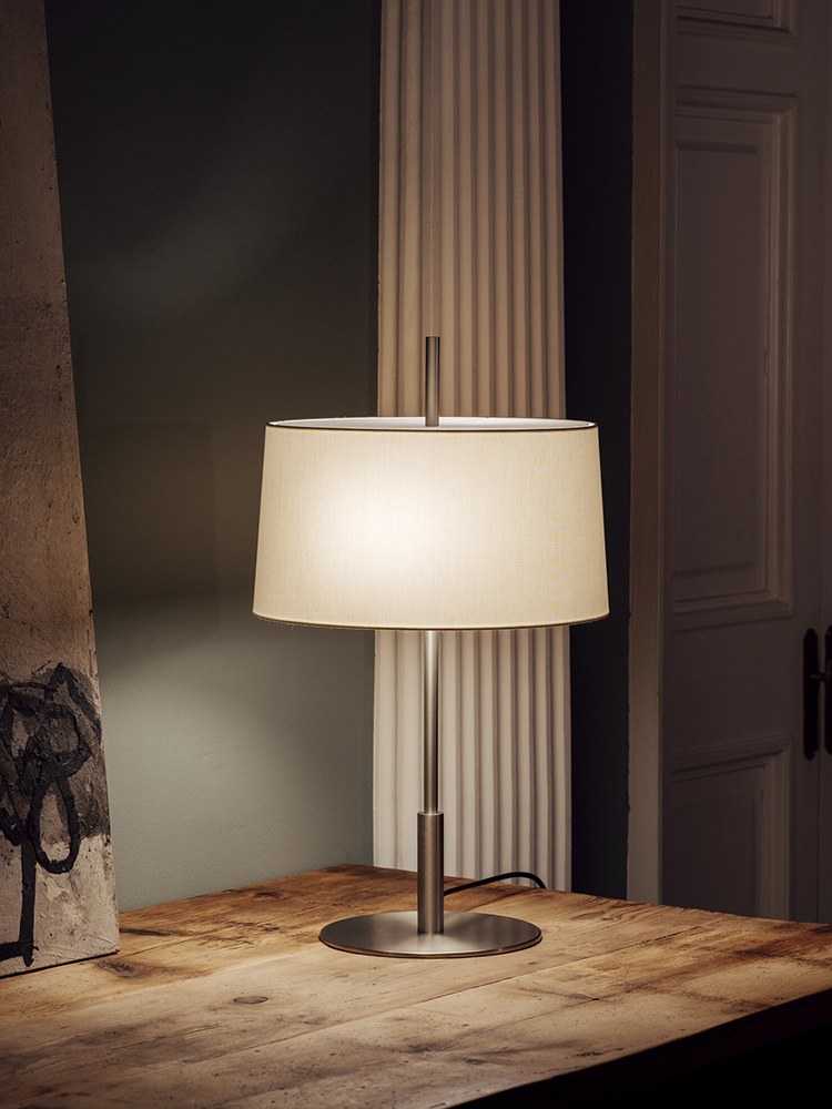 Modern Satin Nickel Off-White Fabric Lamp - 03 03-scene-satin-nickel-off-white-floor-lamp-bedroom