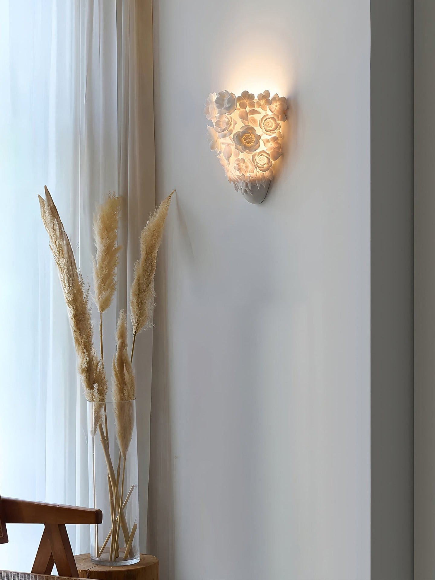 Modern Floral Relief Wall Sconce - 04 03-source-scene-3