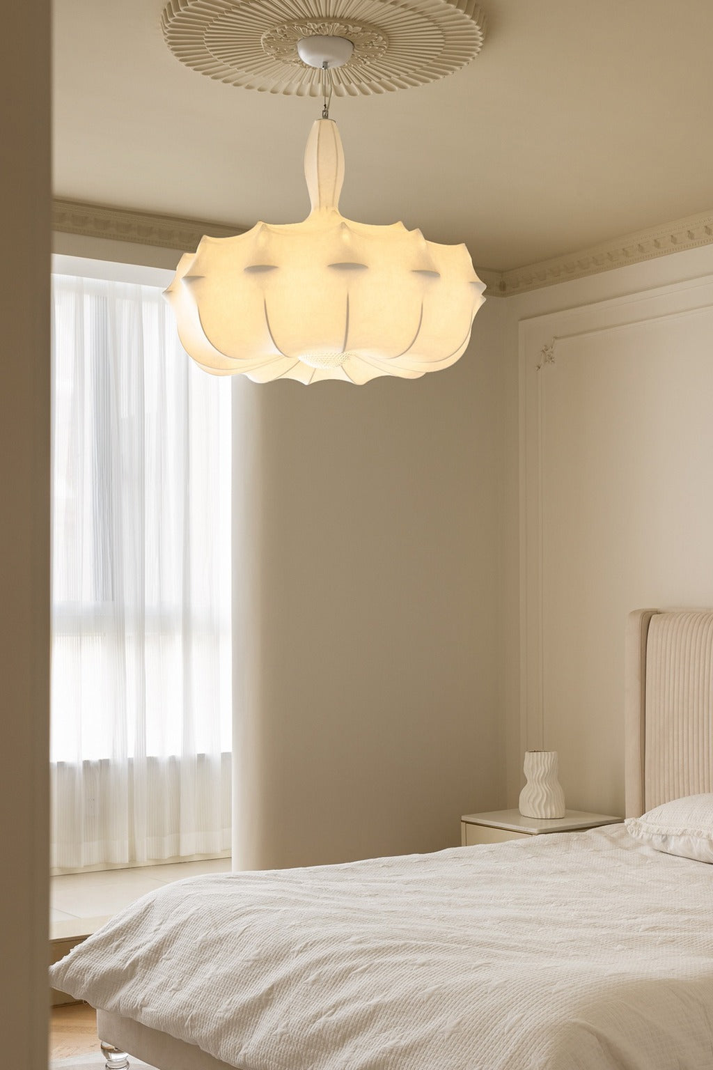 Modern Wavy Silk Chandelier - 04 03-source-scene-3