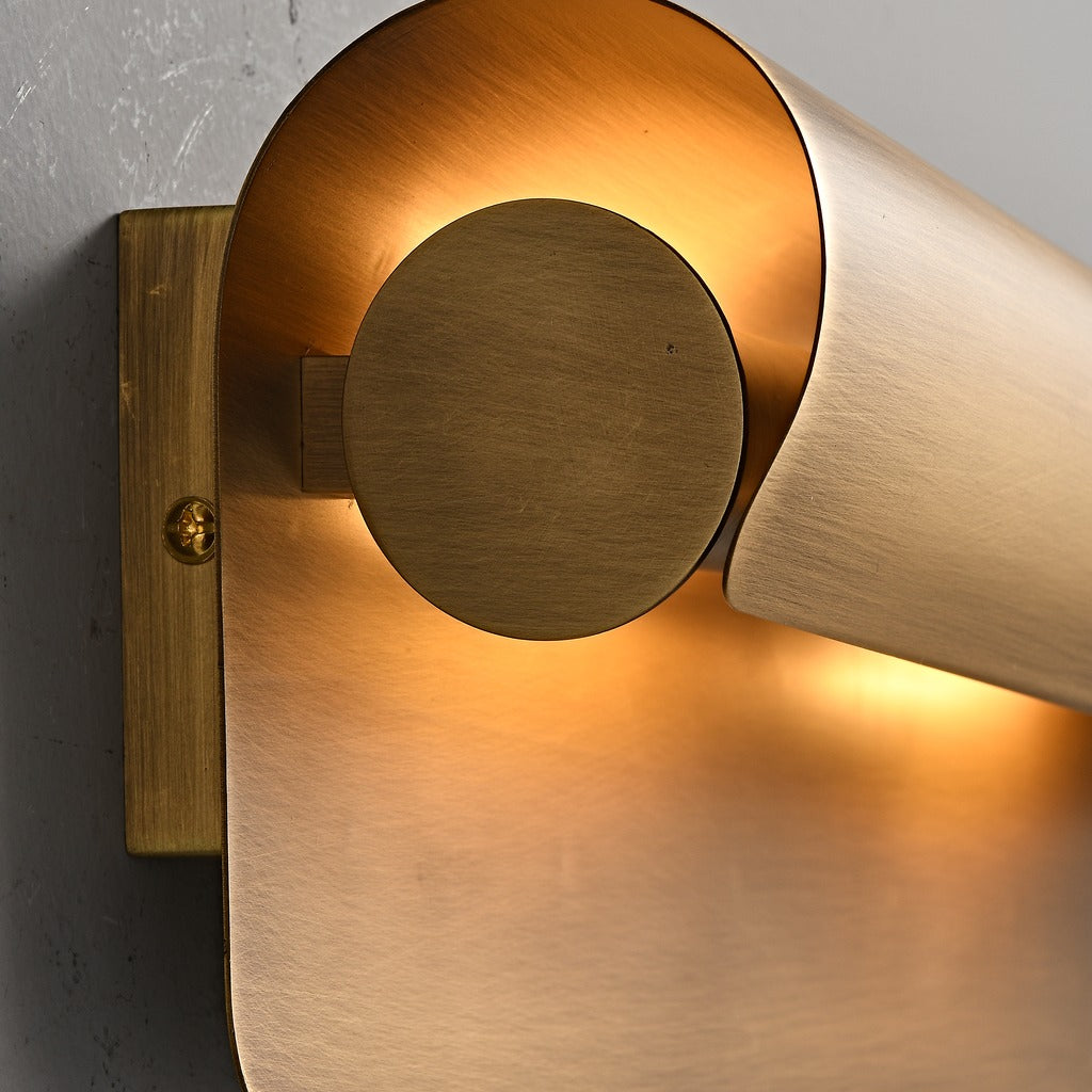 Modern Horizontal Cylinder Wall Sconce - 09 04-real-square-7-13--298