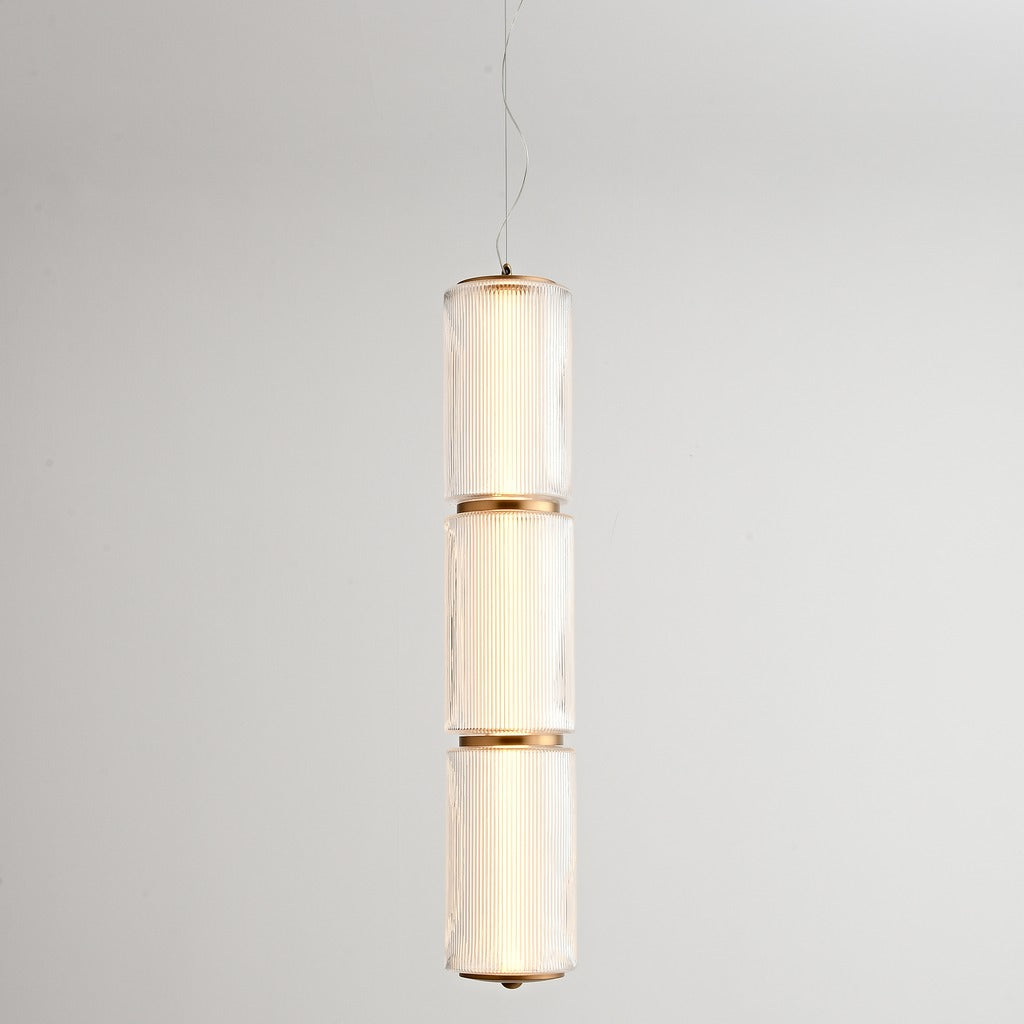 Modern Vertical Multi-Head Wall Sconce - 08 04-real-square-9-13--129