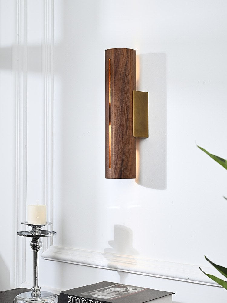 Modern Solid Wood LED Wall Sconce - 04 04-scene-solid-wood-led-wall-sconce-hallway