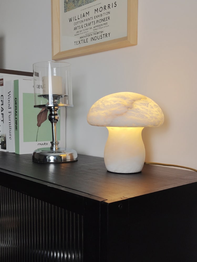 Modern Alabaster Mushroom Table Lamp - 04 04-scene-white--alabaster-mushroom-table-lamp-console