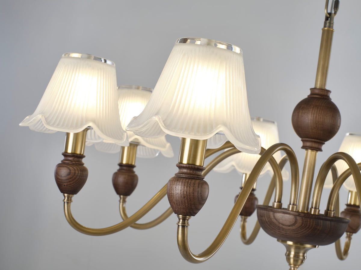 Supplier real detail of the Sorrelune scalloped fluted glass shade