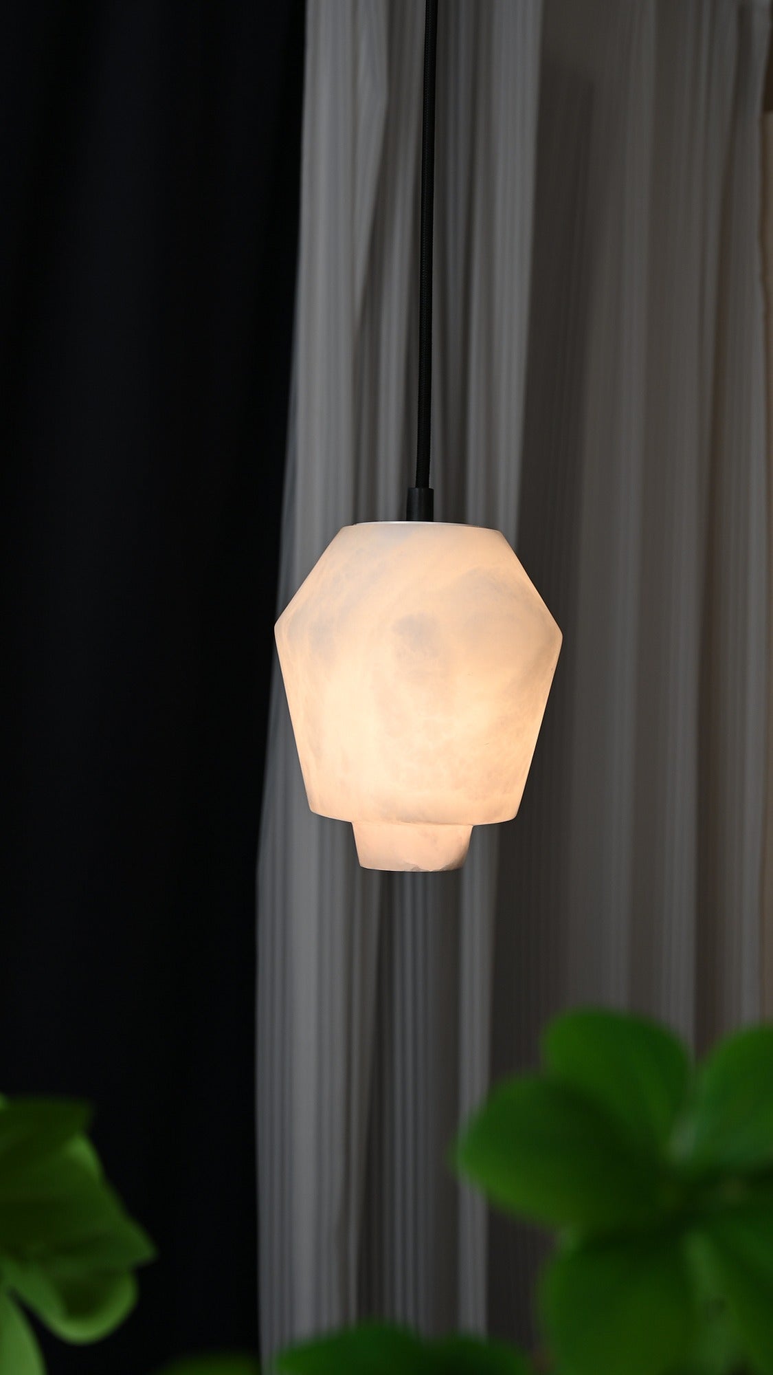 Modern Spanish Alabaster Pendant Light in Snowflake White - 05 real photo 1