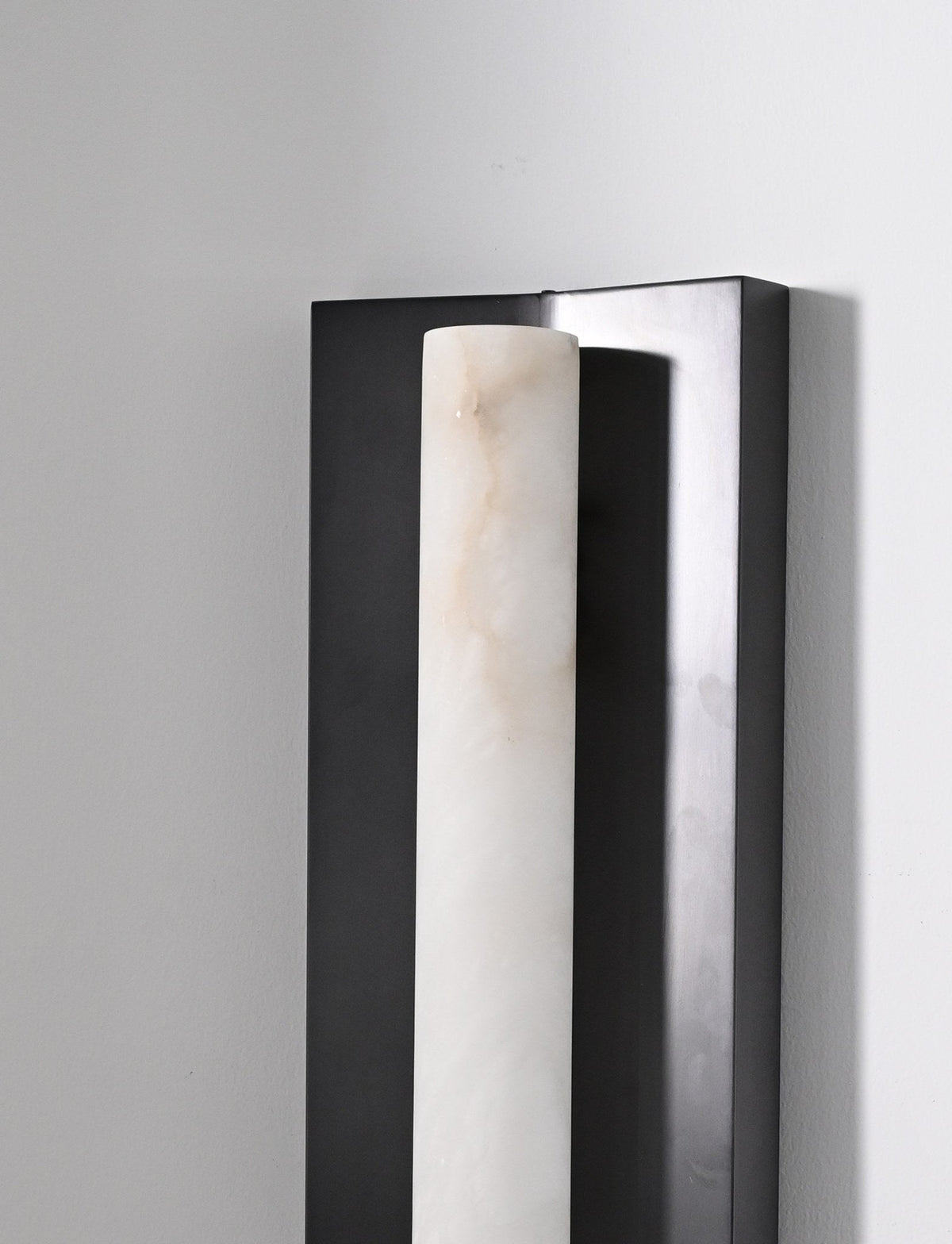 Modern Alabaster Wall Sconce - 05 05-real-shot--snowflake-alabaster-wall-sconce-detail