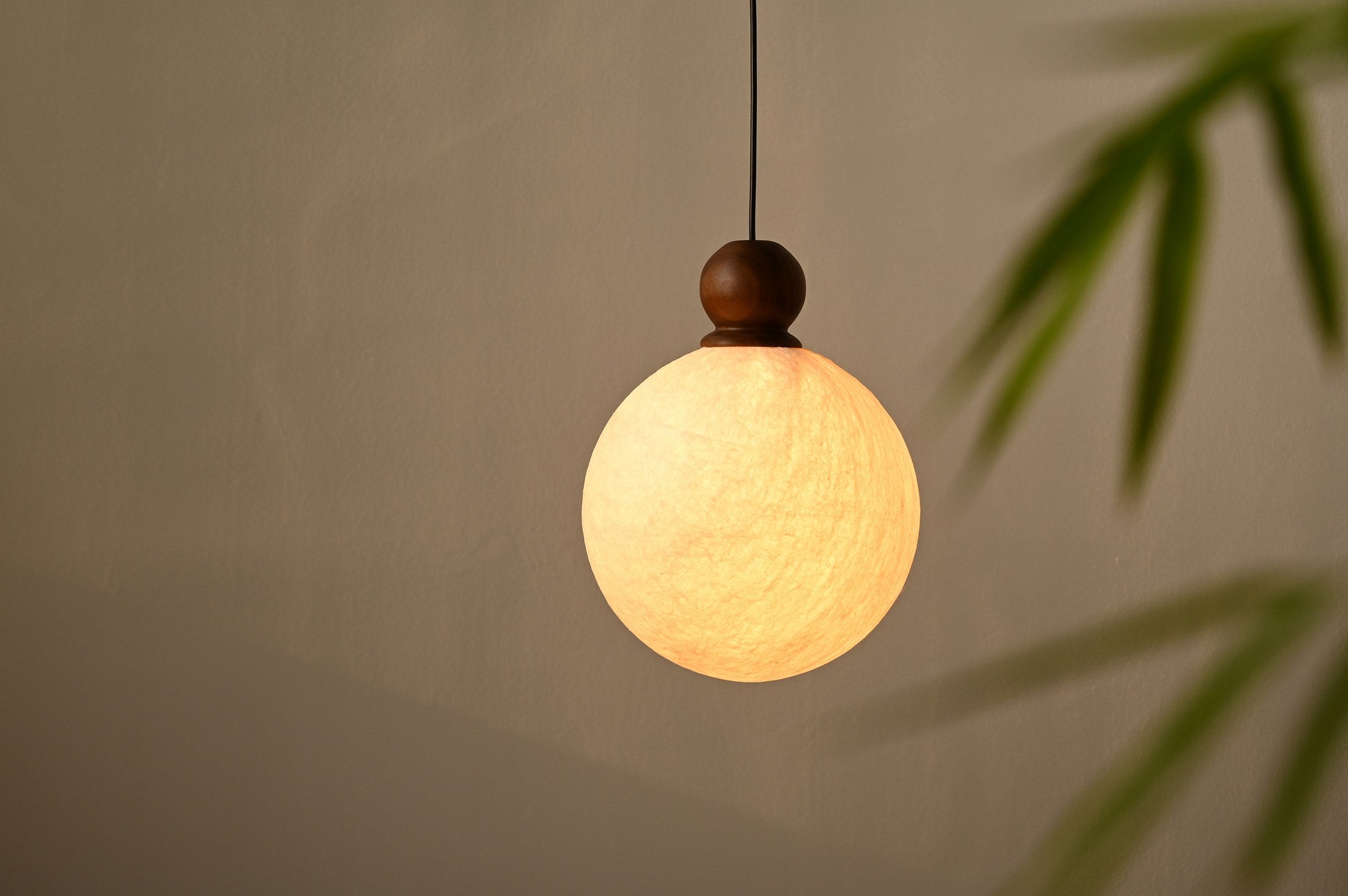 Modern Mulberry Silk Globe Pendant Light in Dark Walnut - 05 05-scene-globe-pendant-dining-room