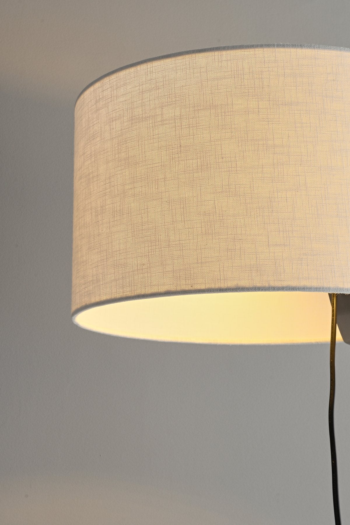 Modern Fabric Shade Table and Floor Lamp - 06 06-detail-fabric-shade-lit