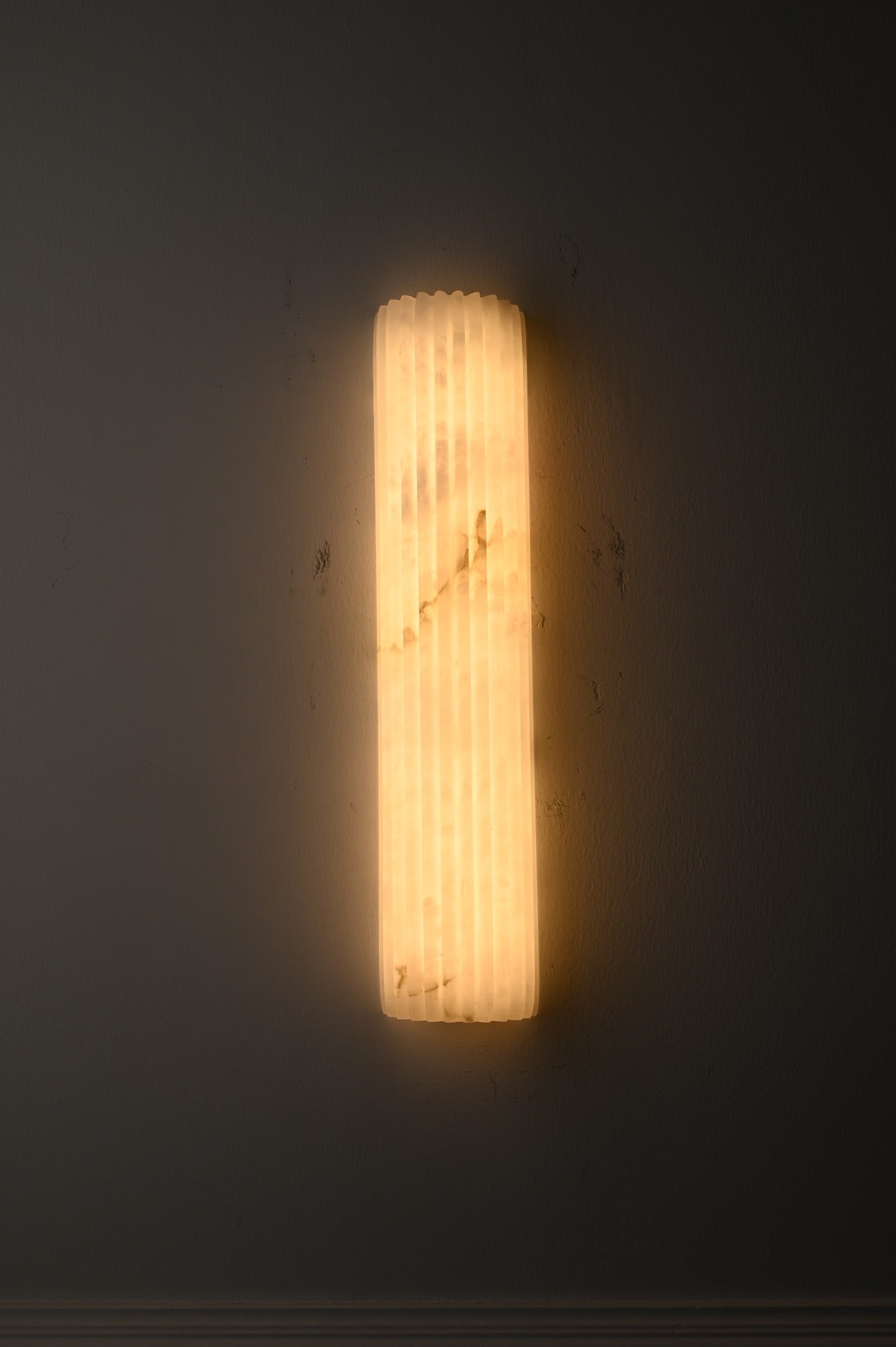 Modern Fluted Alabaster Wall Sconce - 06 real photo 2
