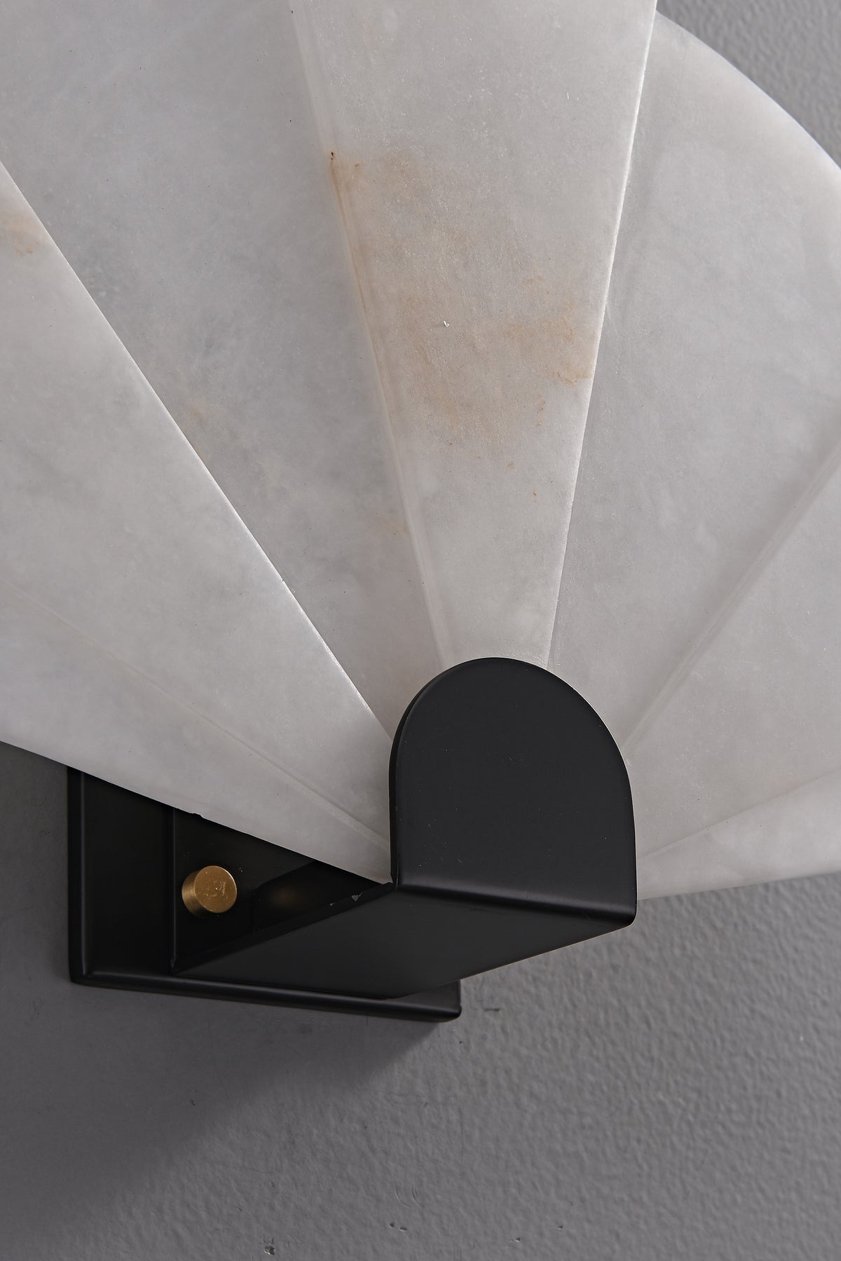 Modern Snowflake Alabaster Fan Wall Sconce in Matte Black - 08 08-real-close-angle