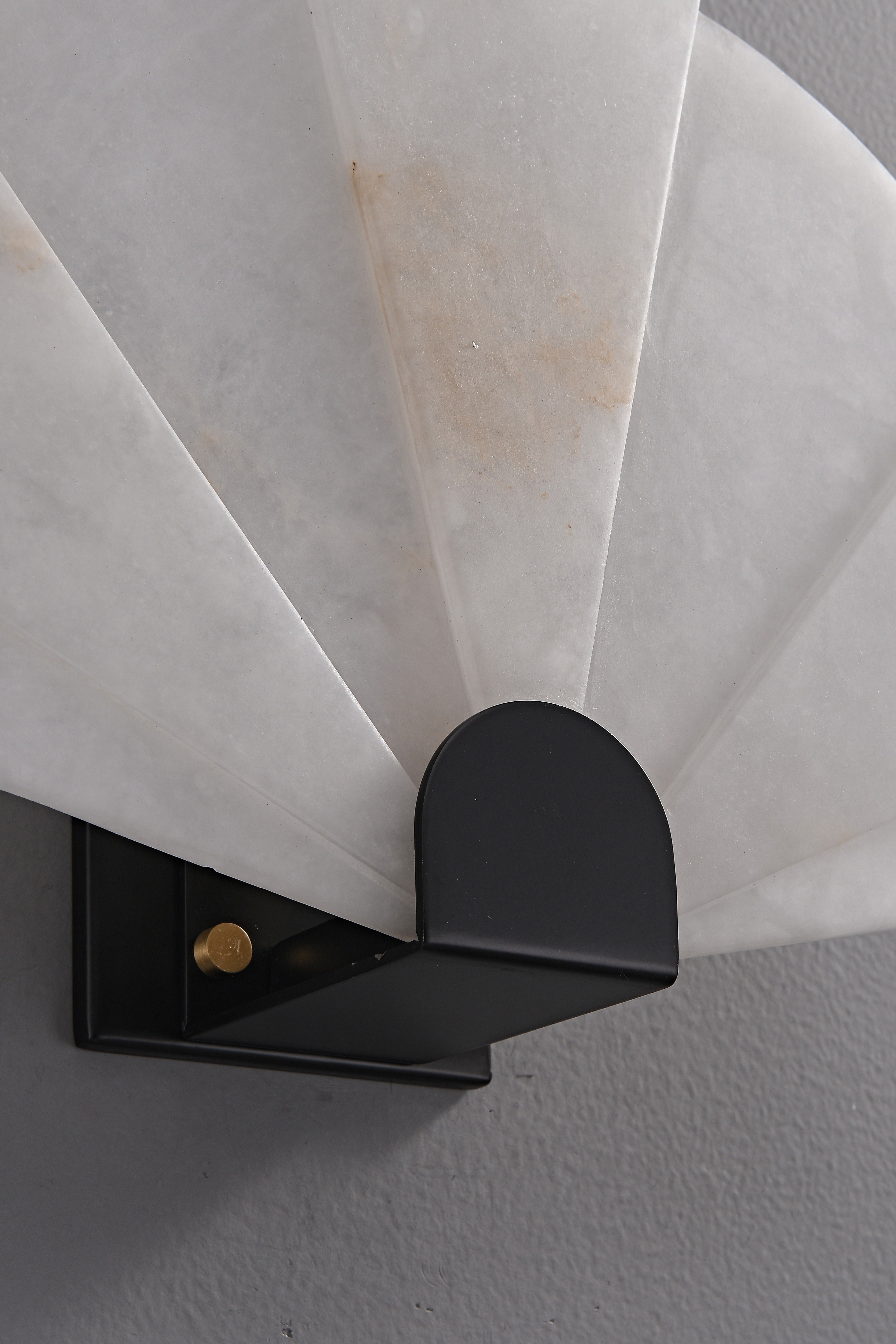 Modern Snowflake Alabaster Fan Wall Sconce in Matte Black - 08 08-real-close-angle