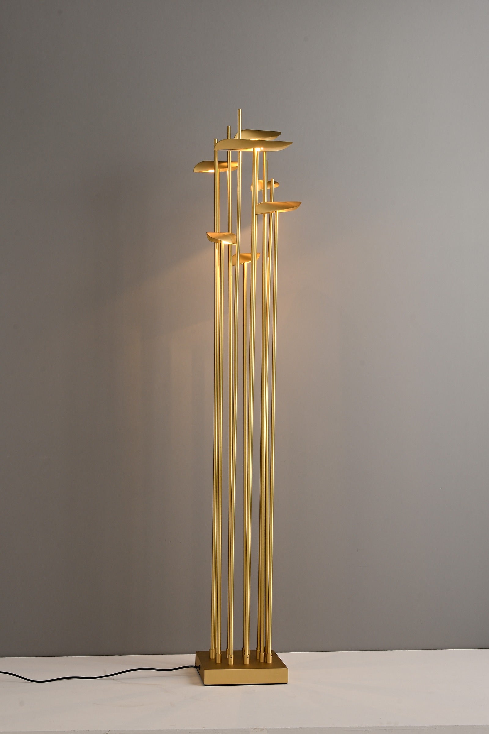 Modern Multi-Head Copper LED Table and Floor Lamp - 19 08-real-floor-lamp-front-wide-lit