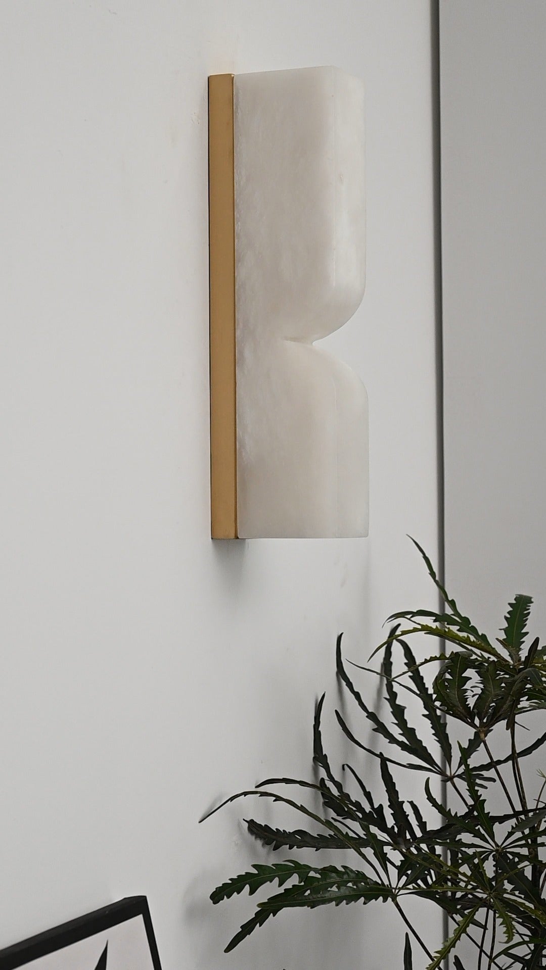 Modern Alabaster Linear Wall Sconce in Natural Brass - 08 real photo 2