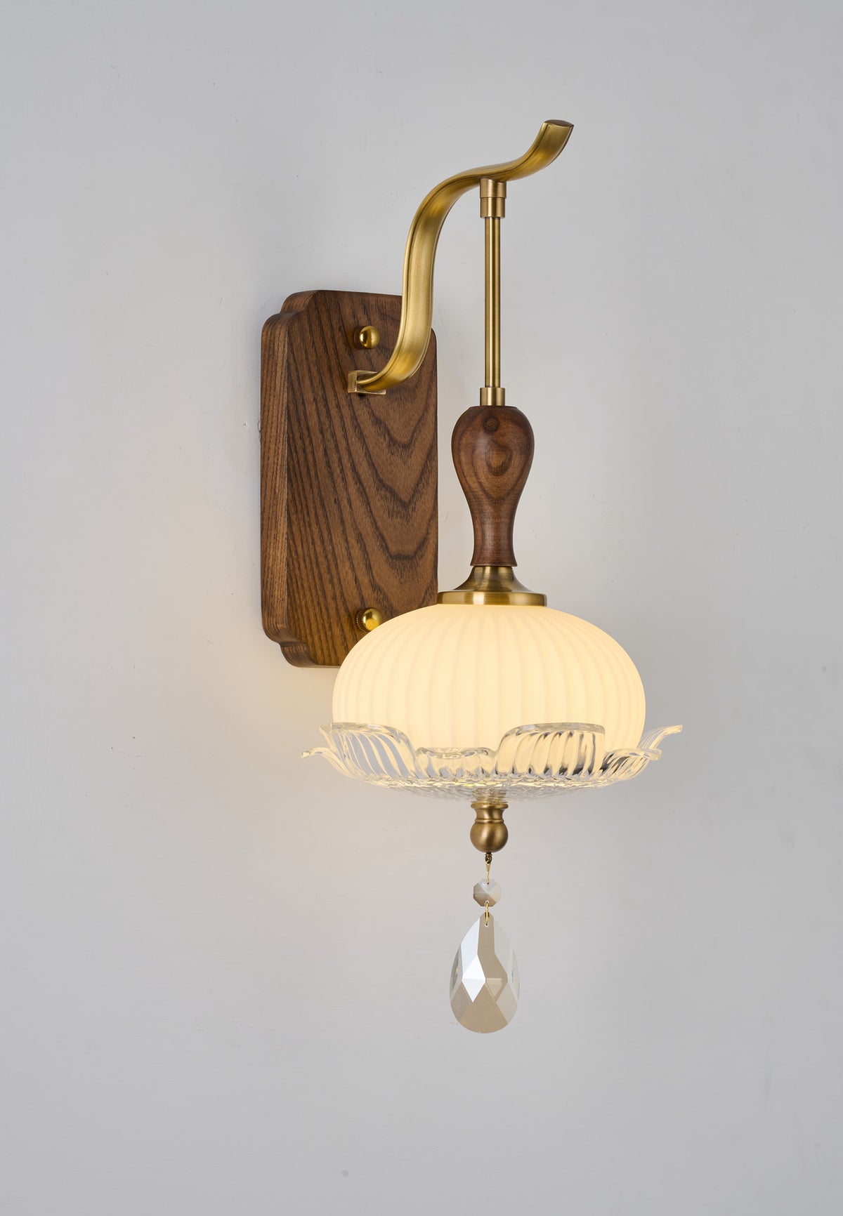 Complete supplier real photograph of the Virdelune shallow fluted bowl wall sconce, A1 configuration, primary view