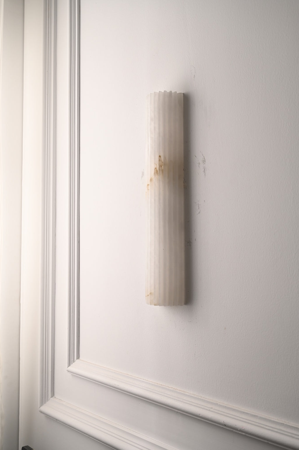 Modern Fluted Alabaster Wall Sconce - 09 real photo 5