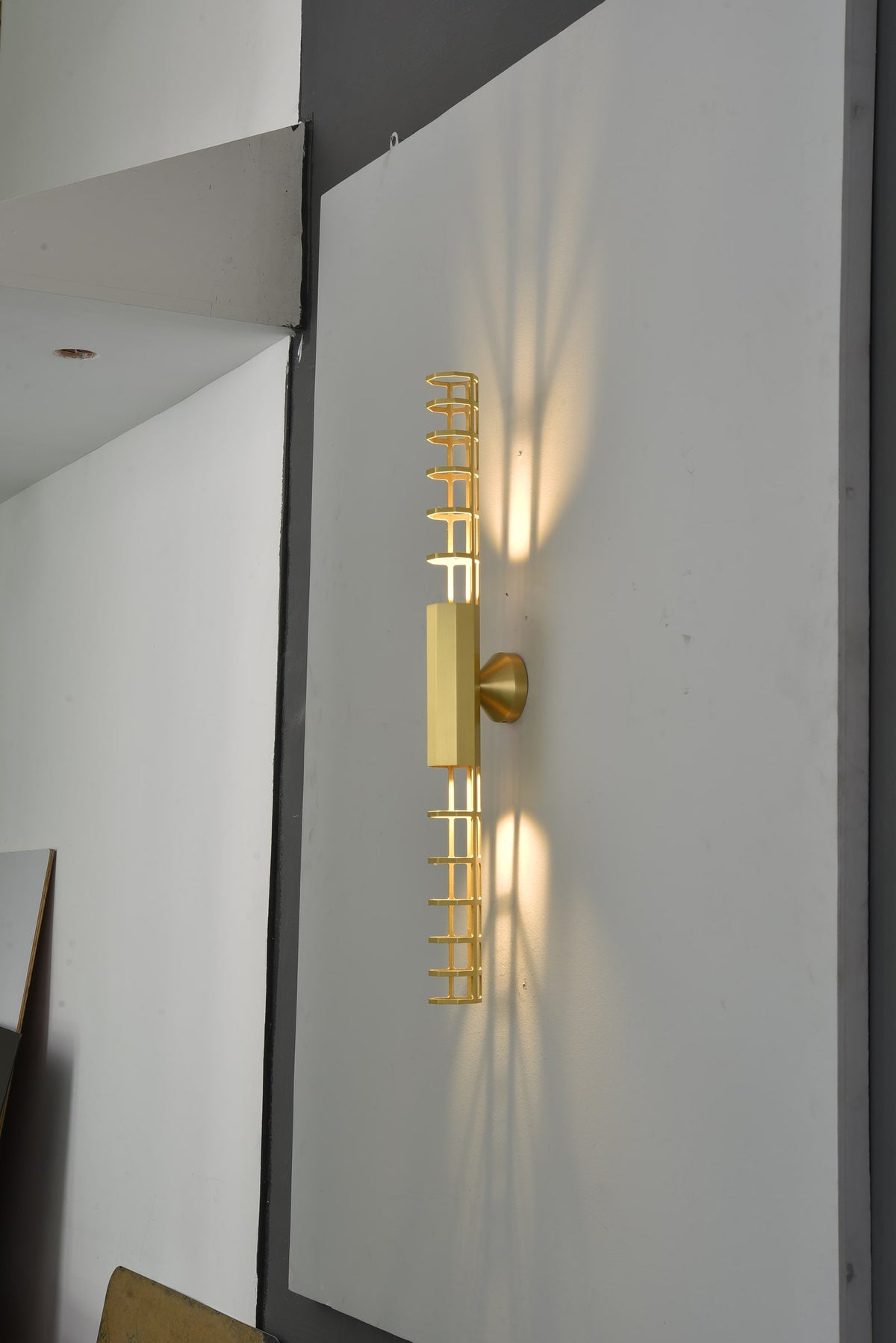 Modern Natural Brass Linear LED Wall Sconce - 09 09-real-shot-natural-brass-linear-led-wall-sconce-side-room