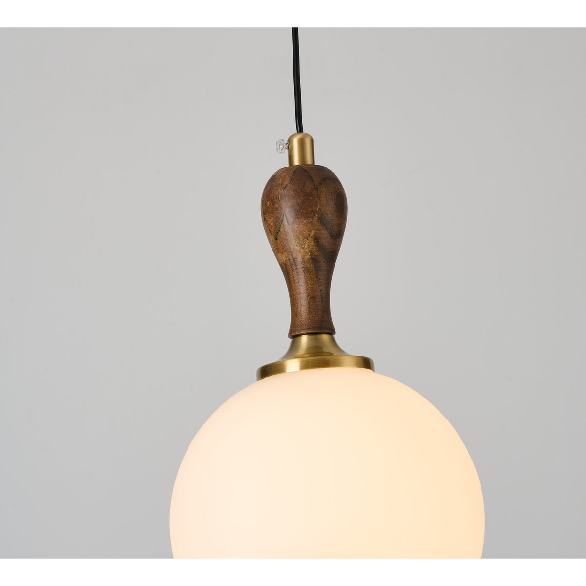 Supplier real detail photograph of Arabelle Pendant A walnut neck detail