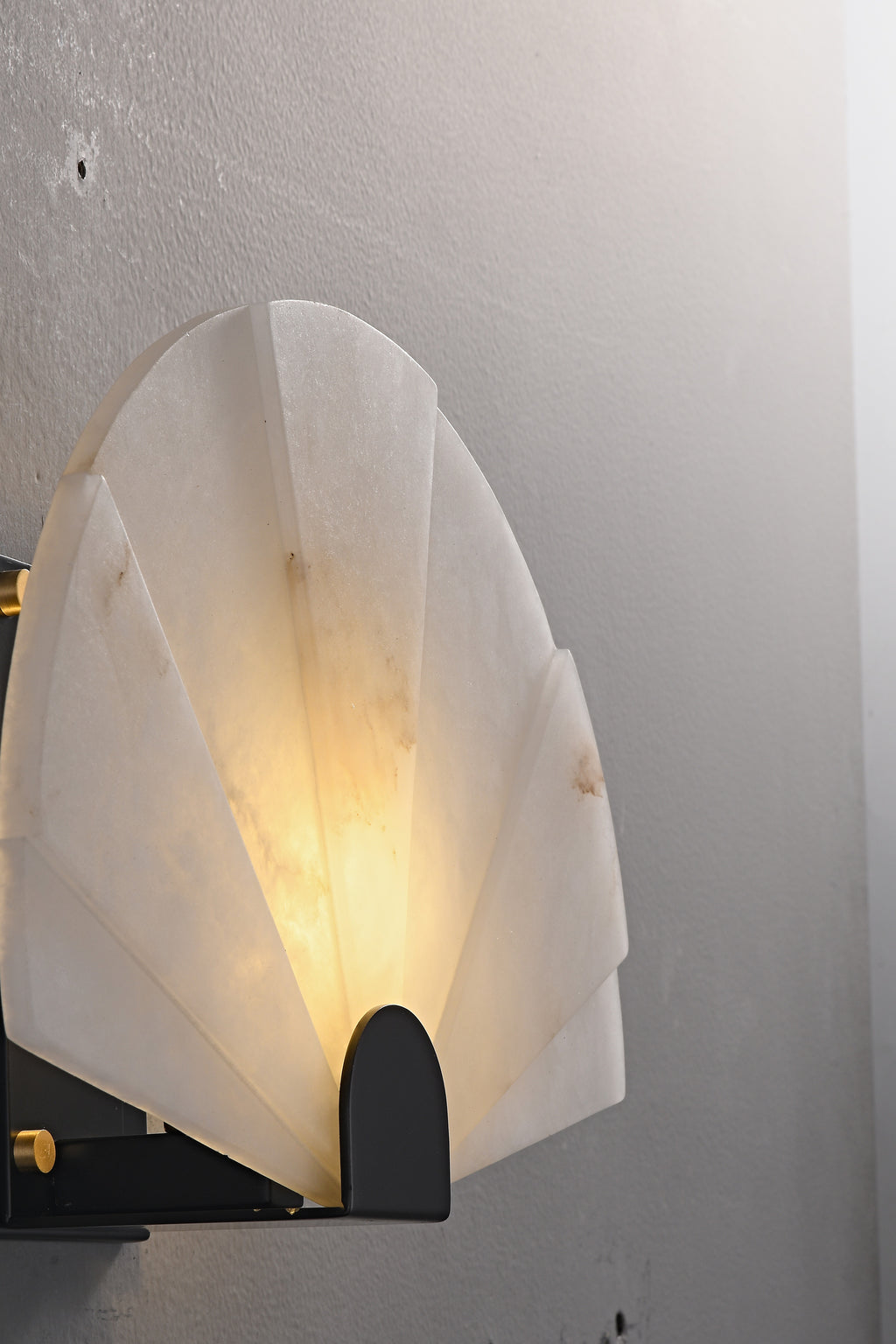 Modern Snowflake Alabaster Fan Wall Sconce in Matte Black - 10 10-real-side-lit