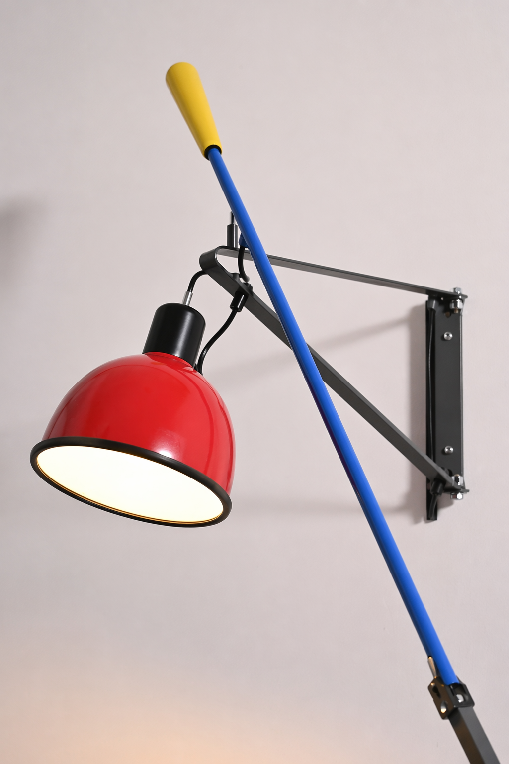 Modern Adjustable Red Wall Task Lamp - 11 11-arm-joint-detail