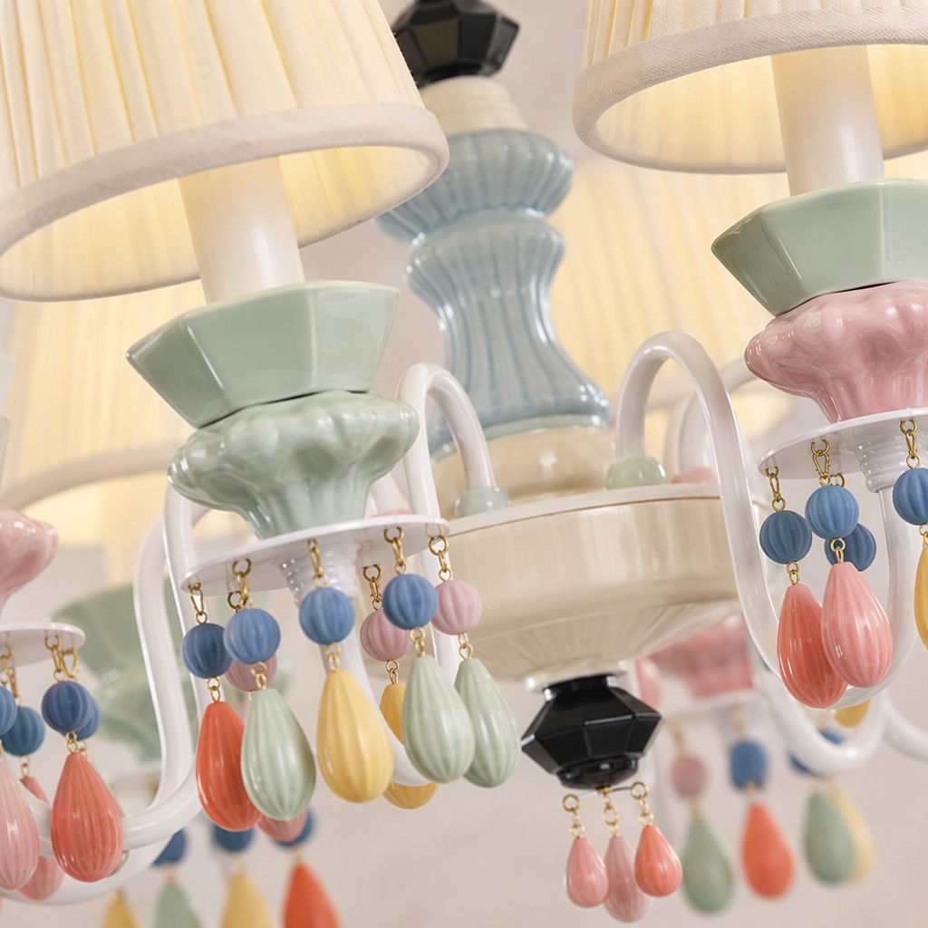 Pastel ceramic ornaments and pleated shade material detail