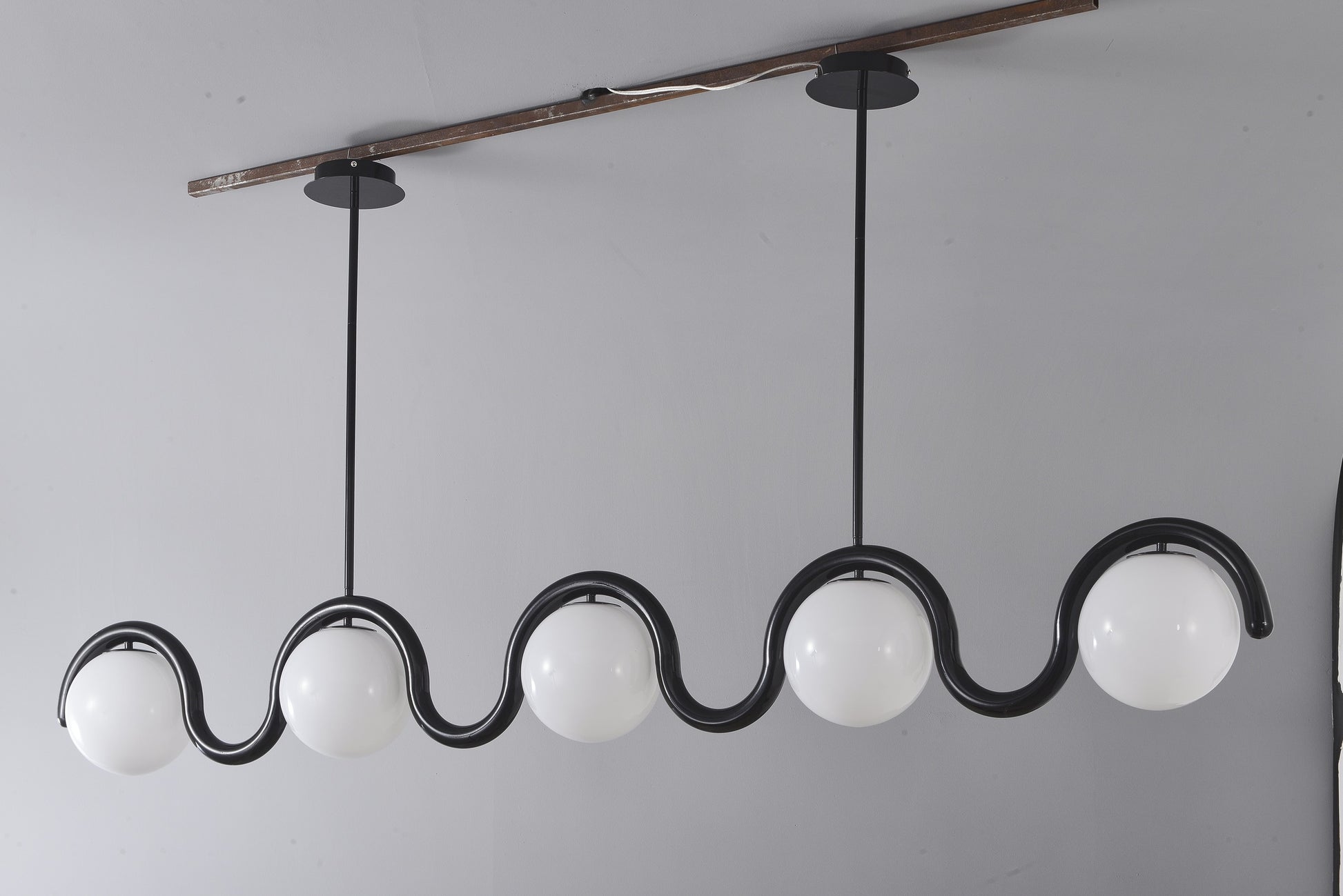 Colorful Wave Linear Globe Pendant Light - 22 11-real-detail-5
