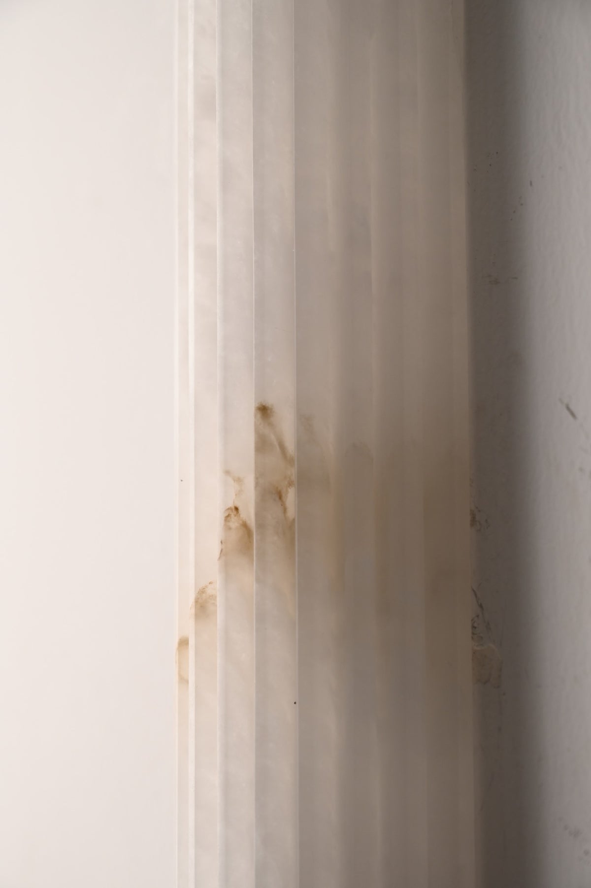 Modern Fluted Alabaster Wall Sconce - 11 real photo 7