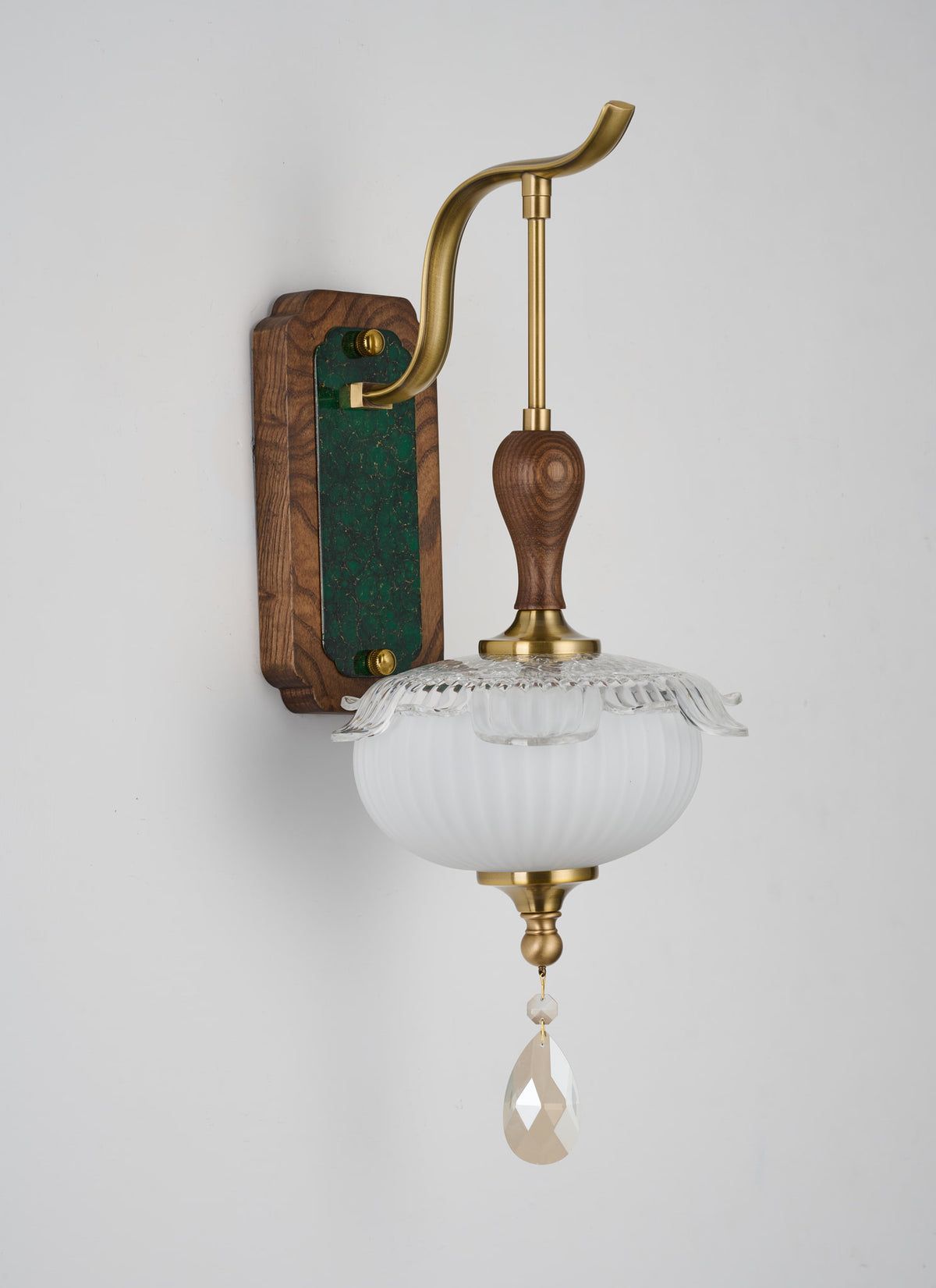 Complete supplier real photograph of the Virdelune shallow fluted bowl wall sconce, B2 configuration, primary view