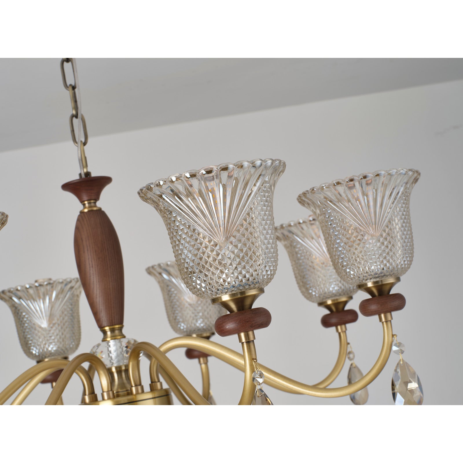 Cognelle chandelier fan-cut patterned glass detail