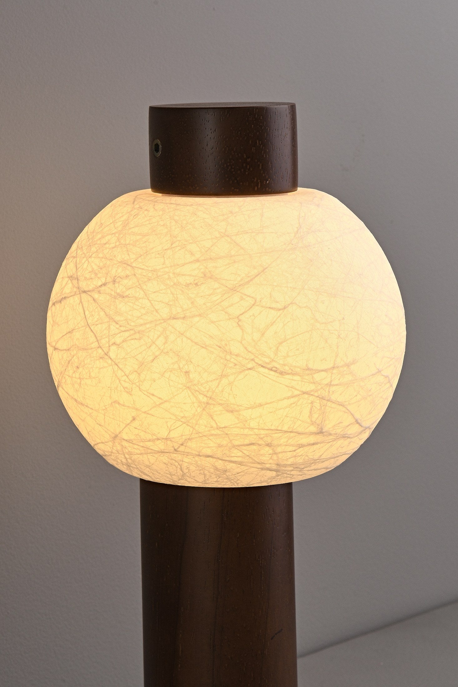 Portable Silk-Effect Acrylic Table Lamp in Wood Finishes - 18 18-detail-handle