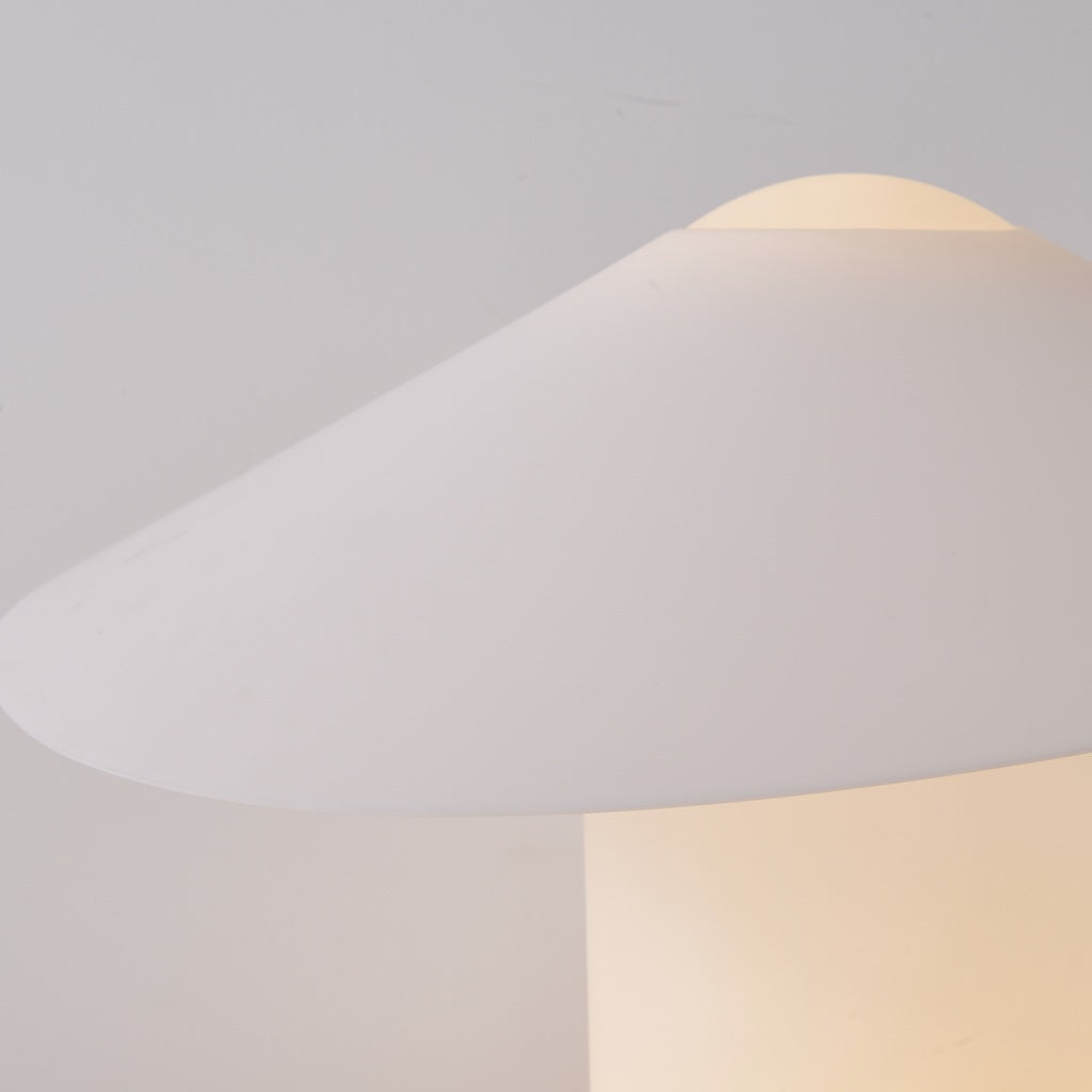 Velaire Sculptural Wing Table Lamp detail real view 16