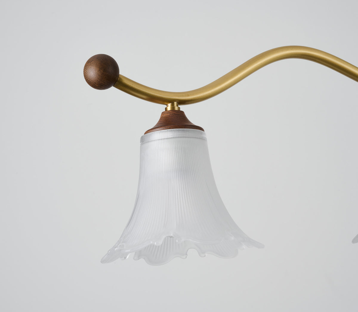 Elorayne Ruffled Glass Linear Chandelier supplier real product detail photograph 2