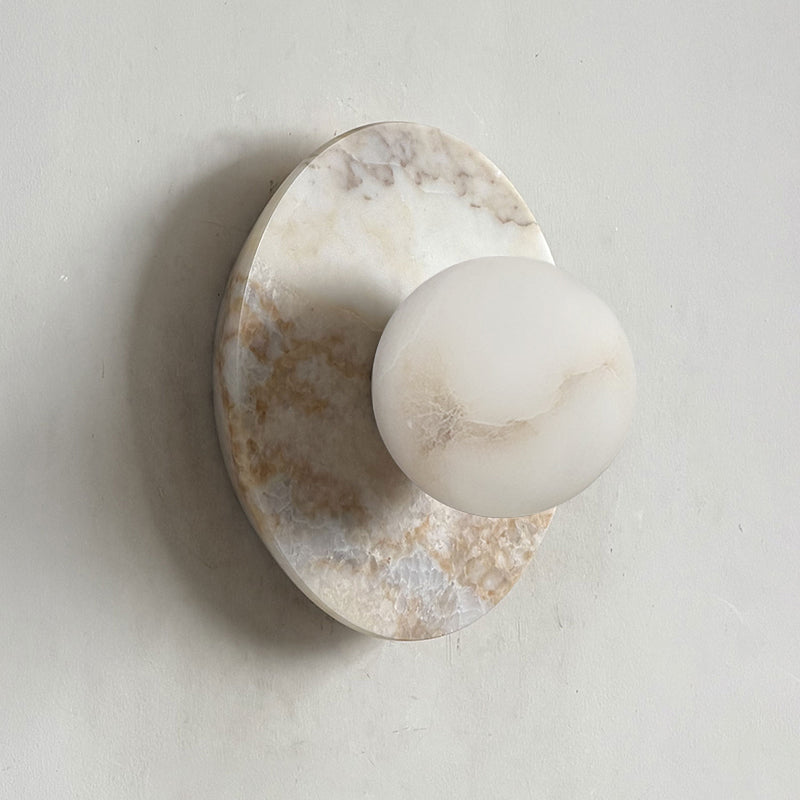 Leora Organic Modern Stone Wall Sconce — D 20cm x W 13cm x H 20cm / ∅ 7.9″ x W 5.1″ x H 7.9″; White marble; White Alabaster