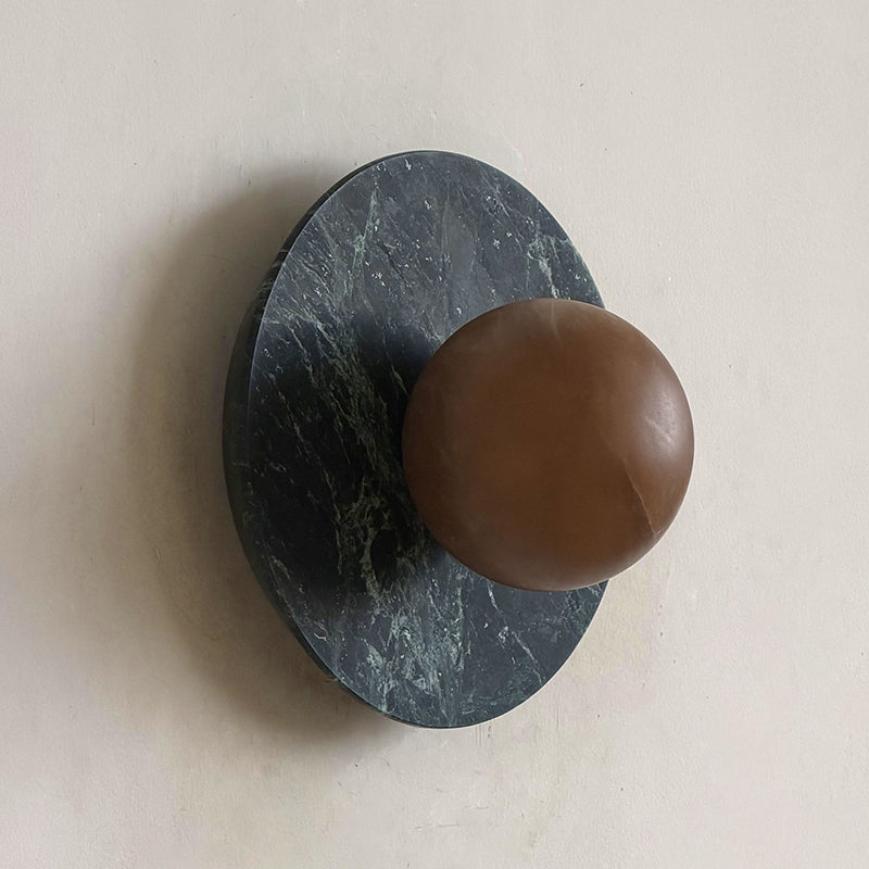Leora Organic Modern Stone Wall Sconce — D 20cm x W 13cm x H 20cm / ∅ 7.9″ x W 5.1″ x H 7.9″; Green marble; Brown Alabaster