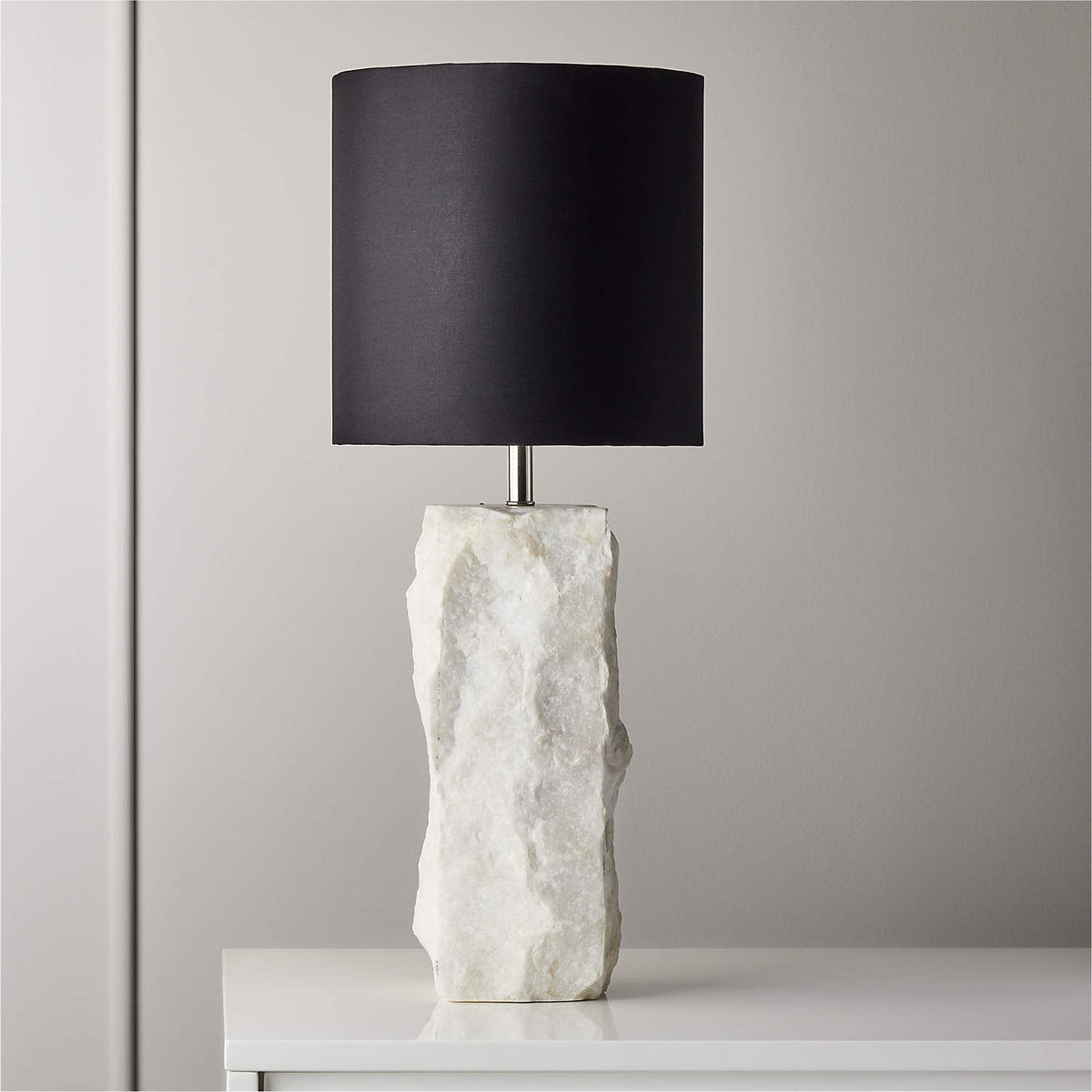 Raw Minimalist Marble Table Lamp — D 23cm x H 57cm / ∅ 9.1″ x H 22.4″; White & Black