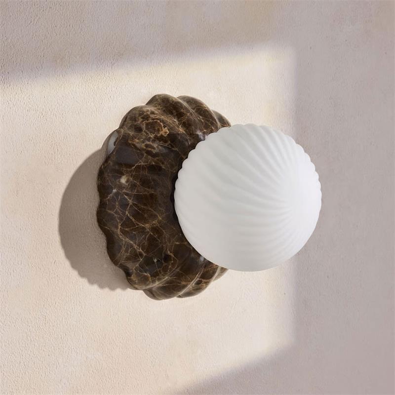 Verdessa Marble Globe Wall Sconce — D 16.5cm x W 13.5cm x H 16.5cm / ∅ 6.5″ x W 5.3″ x H 6.5″; Brown & White