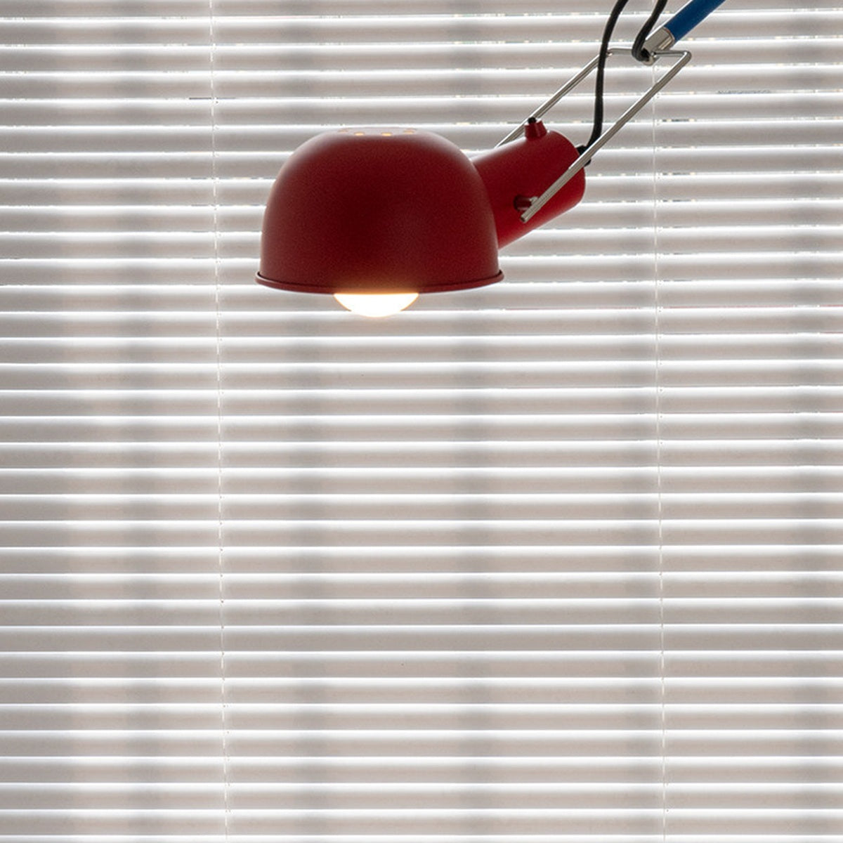 Colorful Swing-Arm Wall Lamp detail 02 burgundy shade and arm