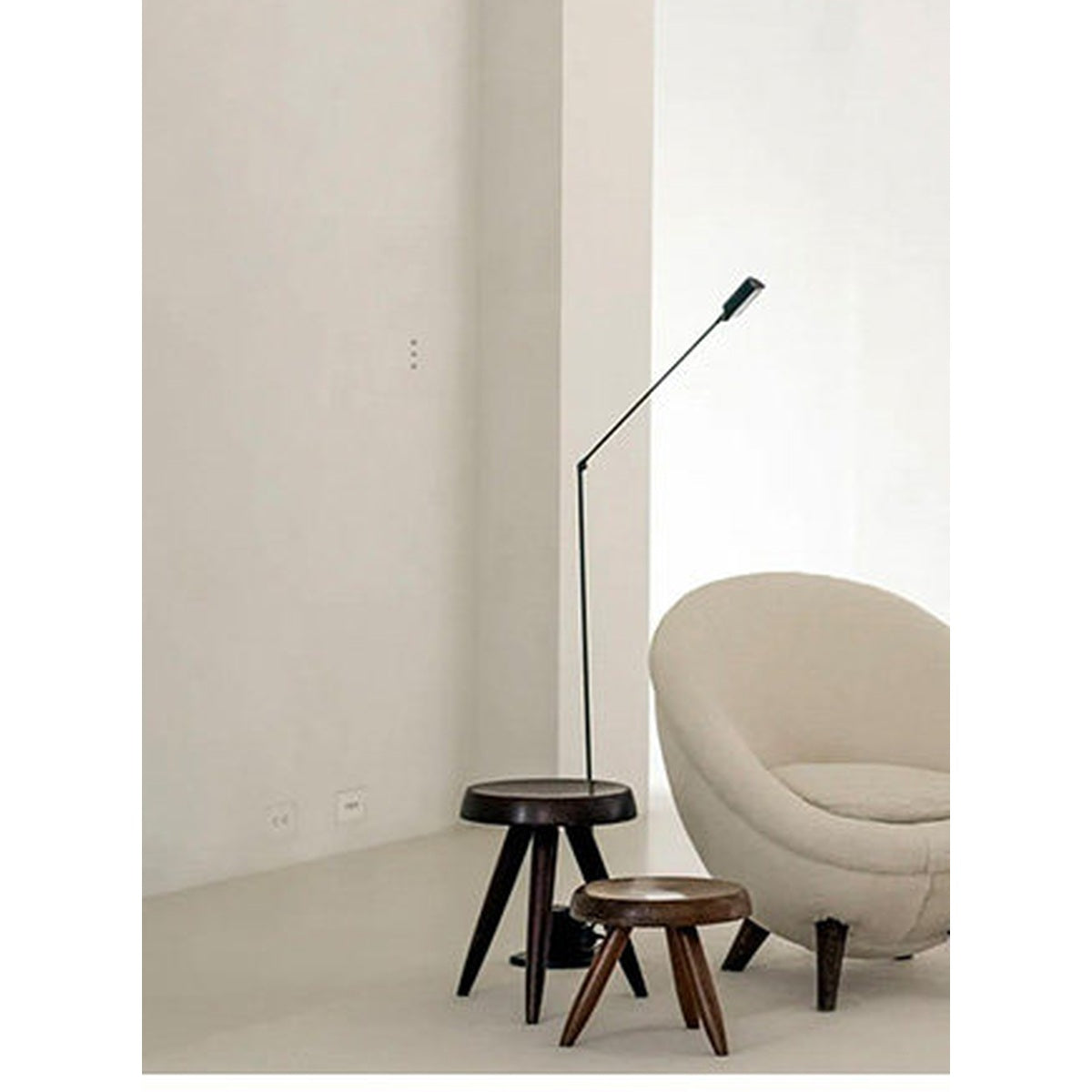 Daphine Adjustable LED Floor Lamp detail view 02