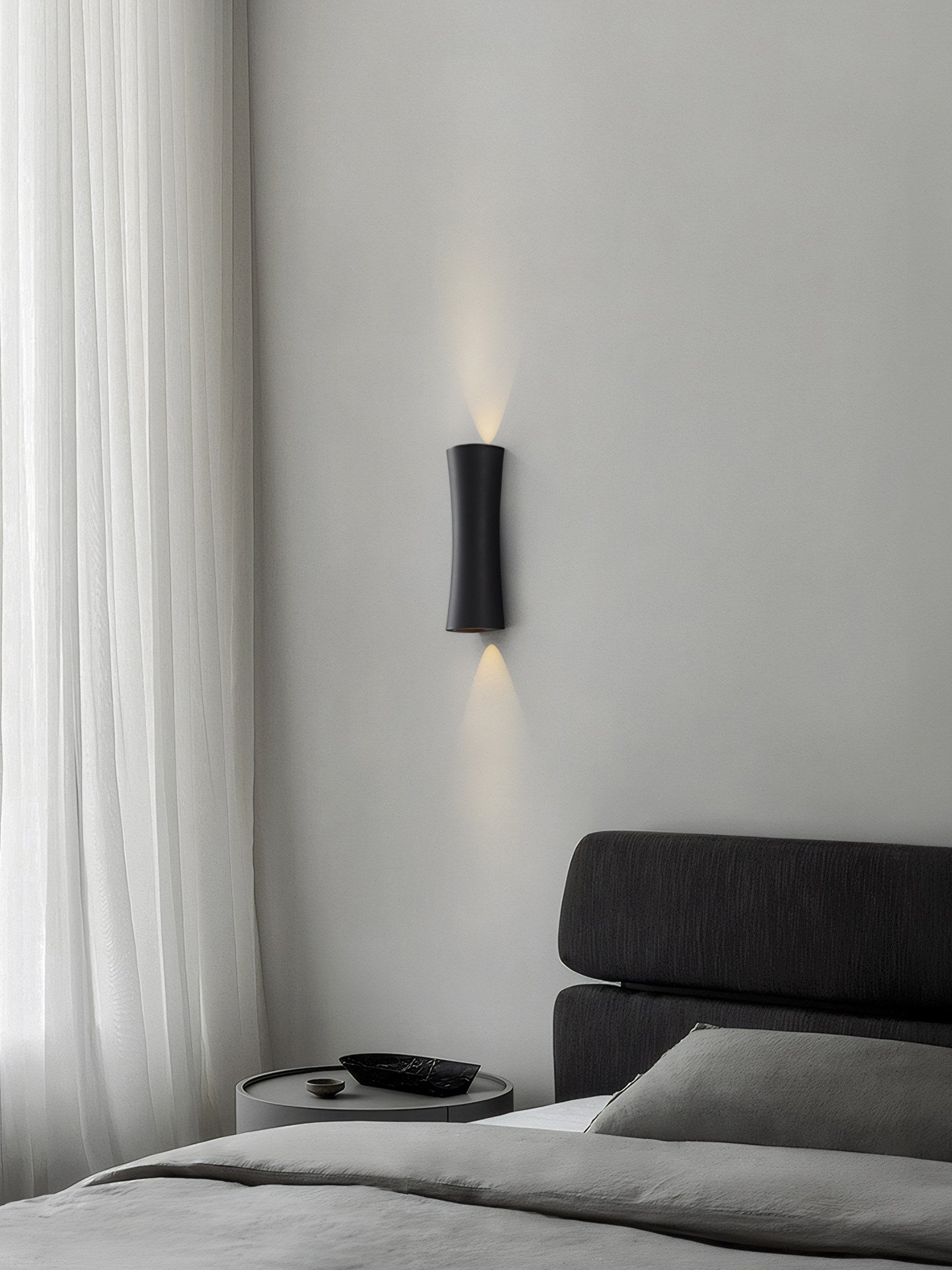 Black Hourglass Up Down LED Wall Sconce - 10 场景 (1)