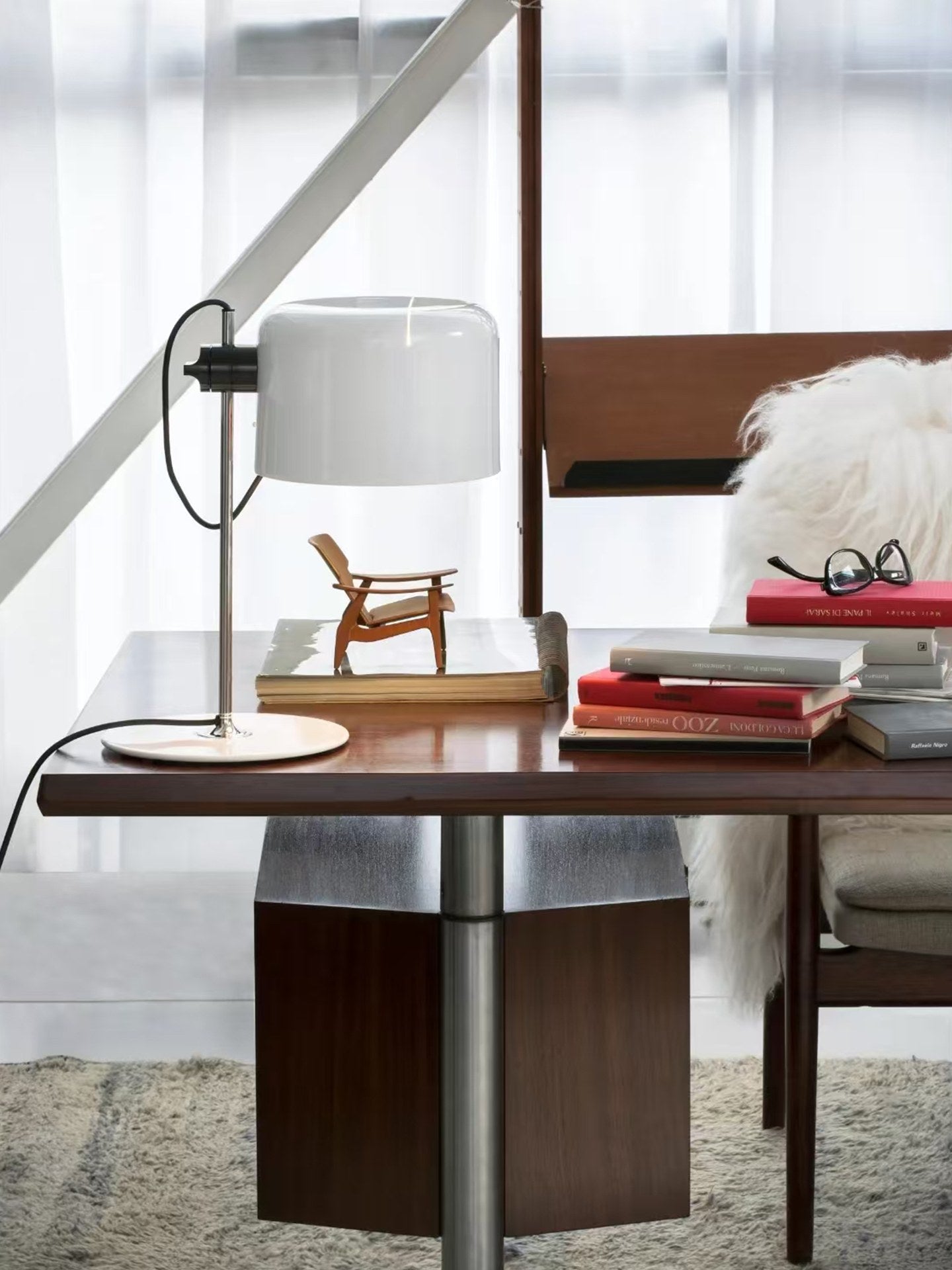 Adjustable Gloss Aluminum Table Lamp - 10 场景 (2)