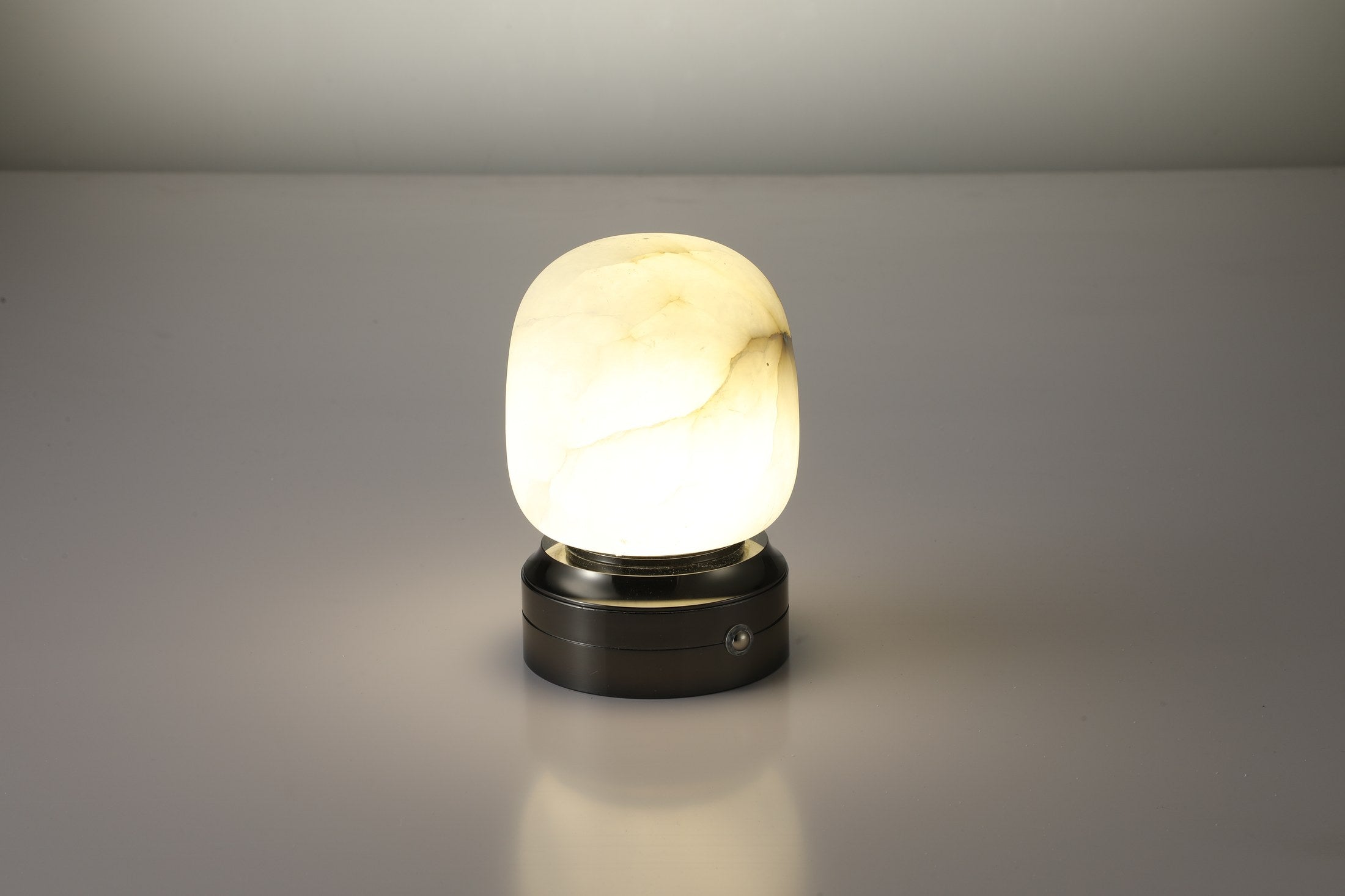 Spanish Alabaster USB Touch Table Lamp - 11 EOS 5D Mark IV_97023