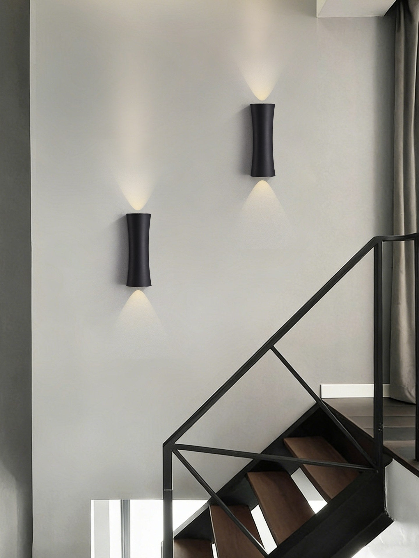 Black Hourglass Up Down LED Wall Sconce - 11 场景 (3)