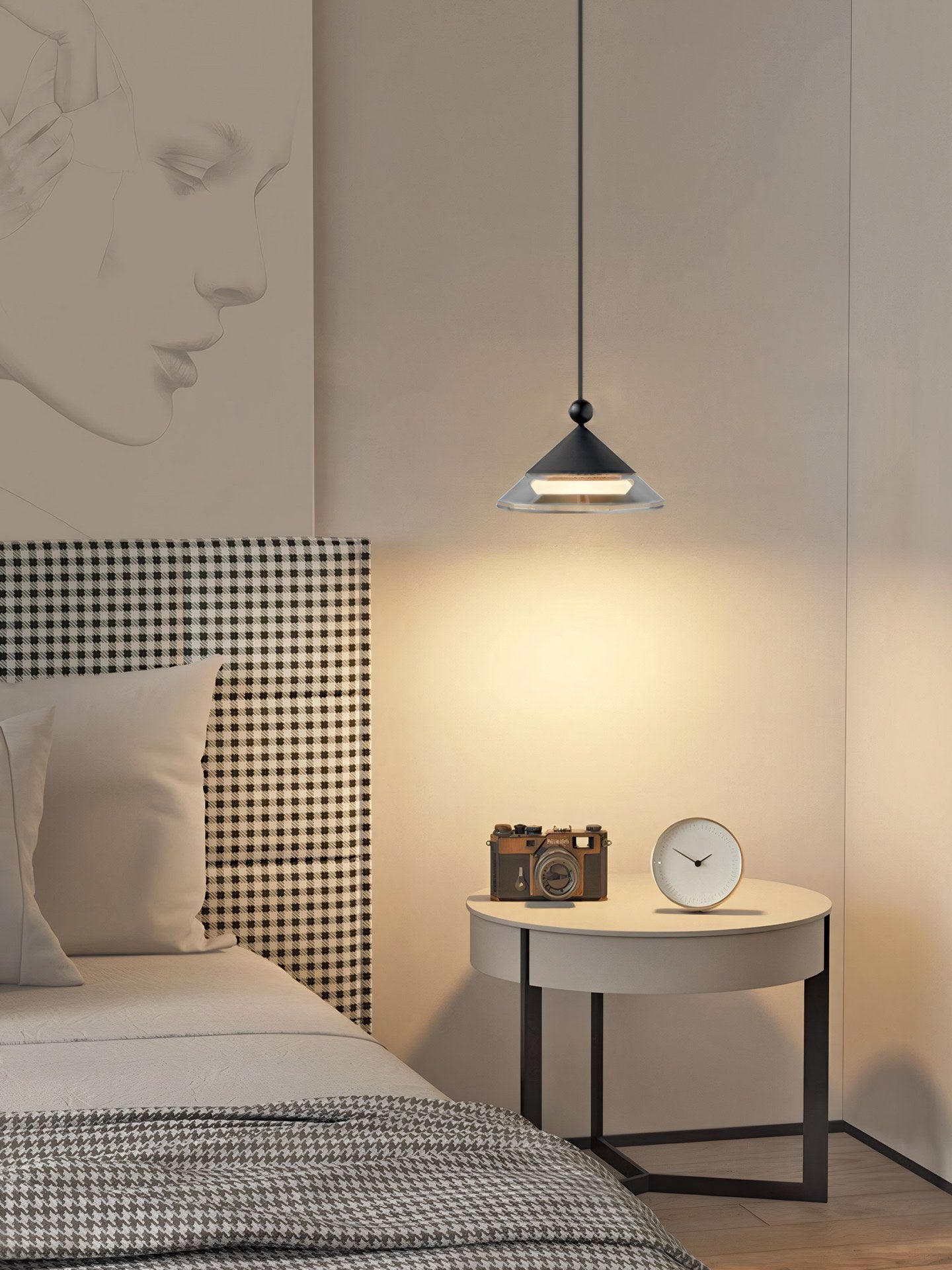 Geometric Black Aluminum and Clear Glass Pendant Light - 11 场景 (3)