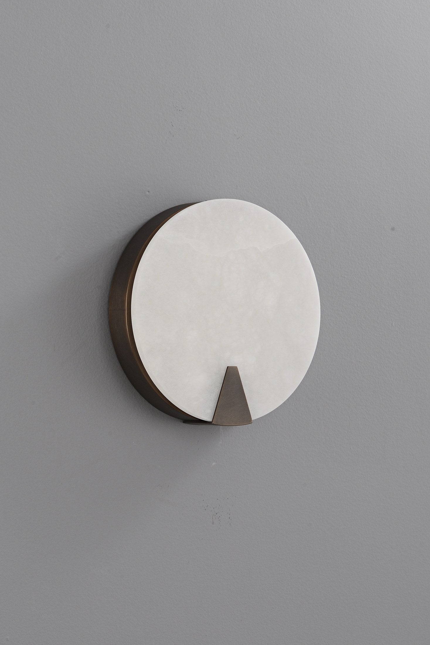 Spanish Snowflake Alabaster Round Wall Sconce - 13 11-22 357