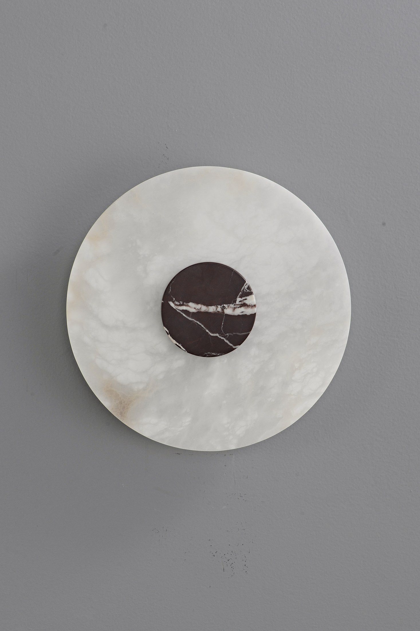 Spanish Alabaster and Marble Round Wall Sconce - 14 11-22 125